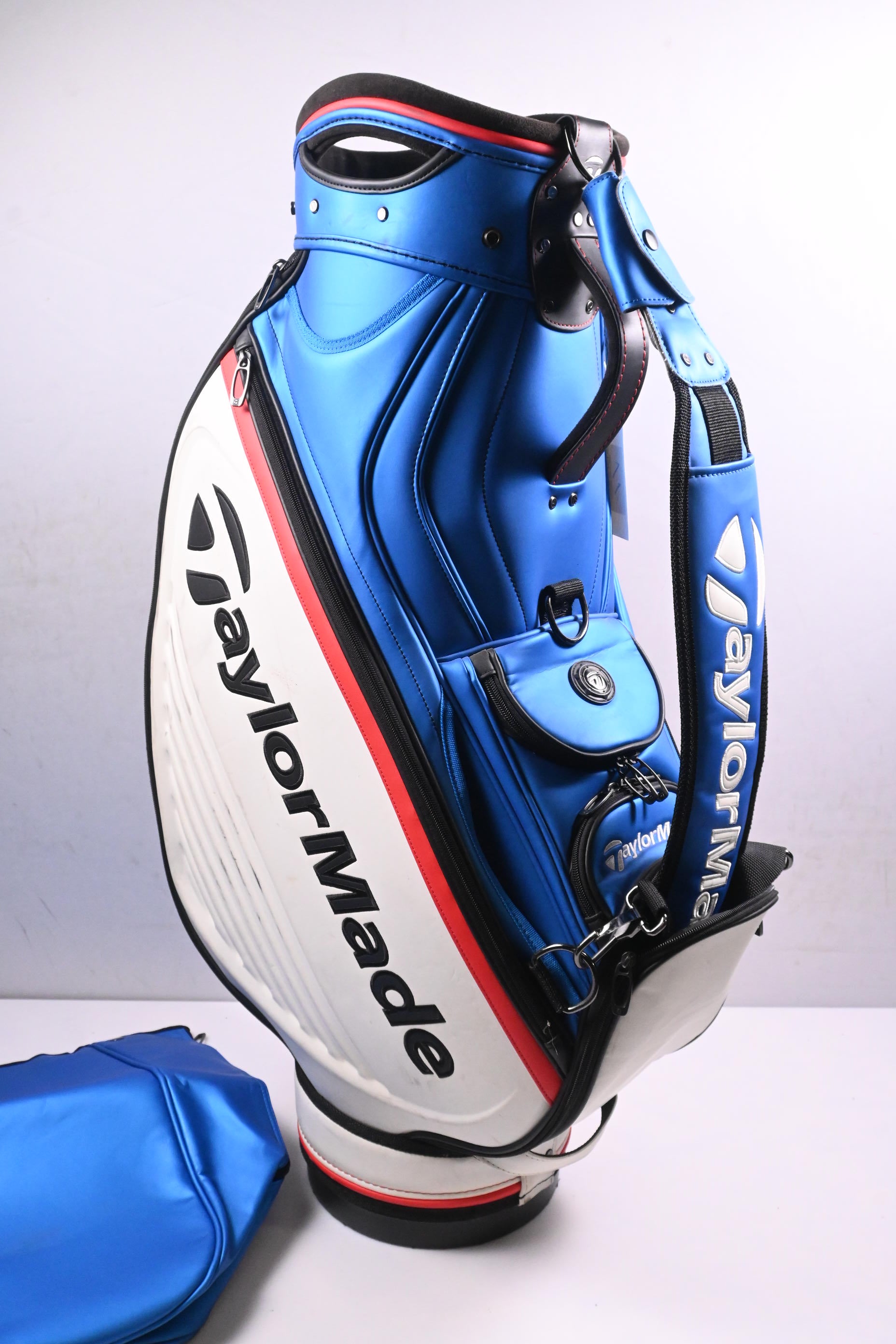 Taylormade 2018 Tour Staff Bag / 6-Way Divider / Blue, White & Red