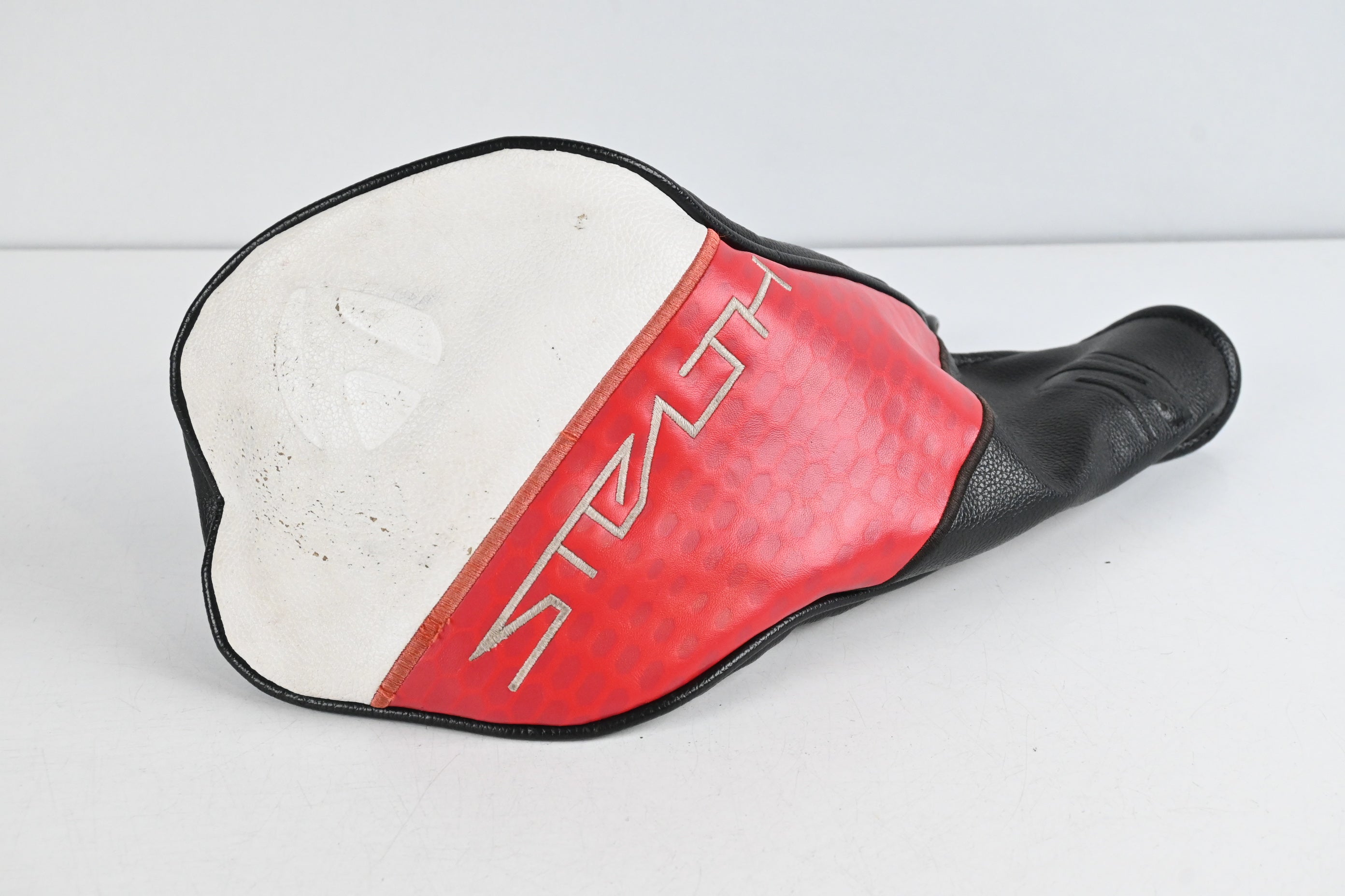 Taylormade Stealth 2 Plus Driver / 10.5 Degree / Regular Flex Kai'li Red 60 Shaft