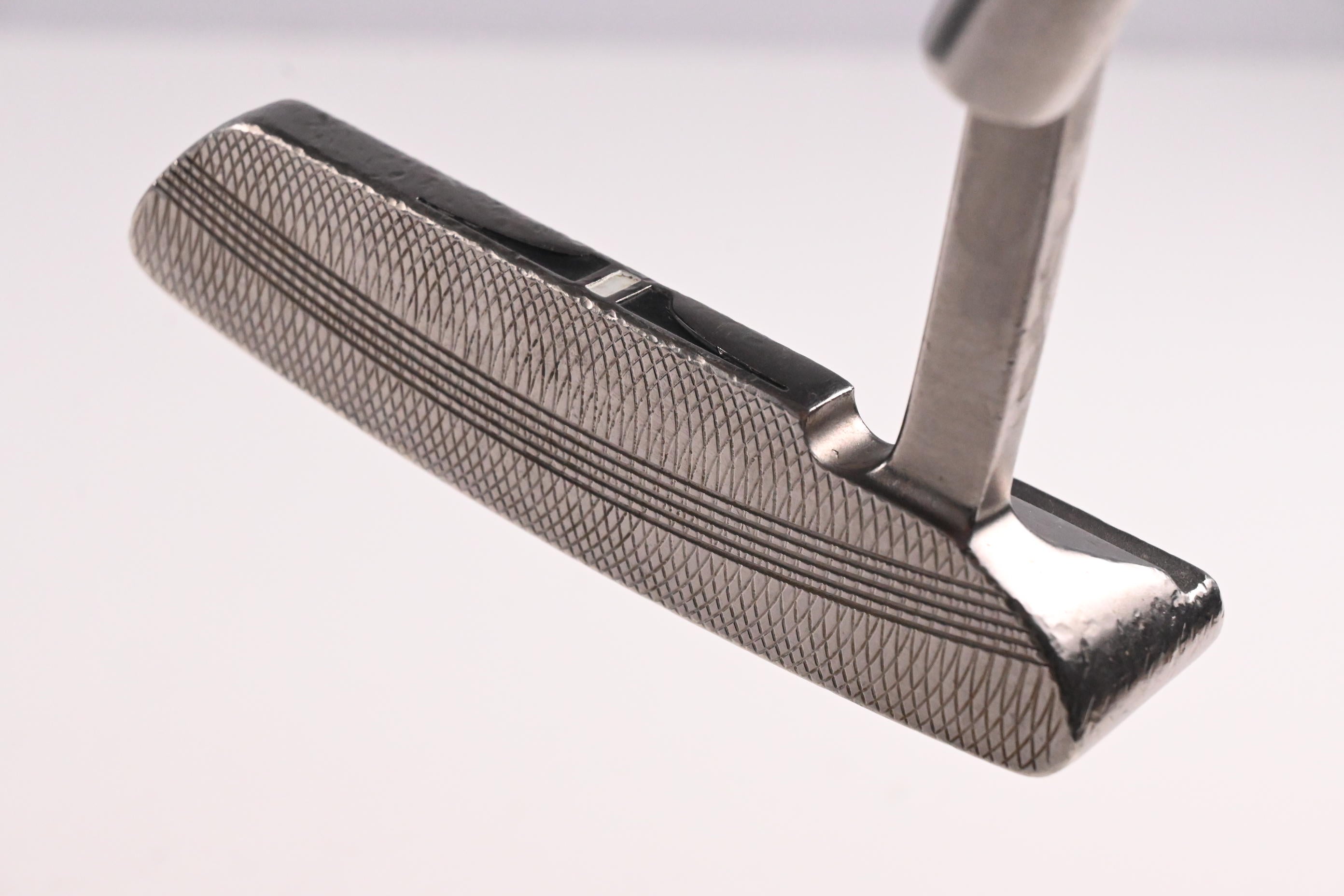 Wilson 8881 Series BLK Putter / 34 Inch
