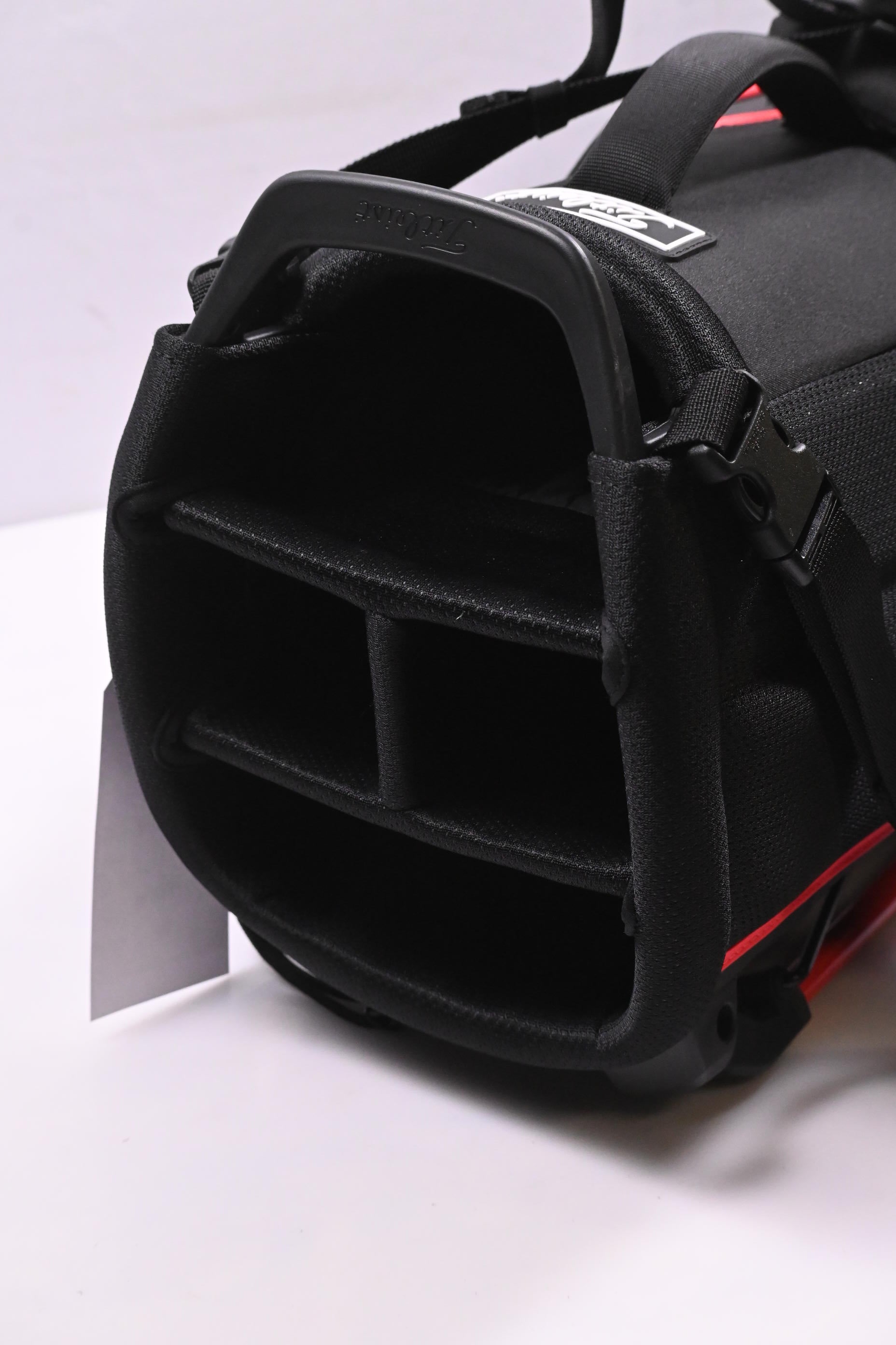 Titleist StaDry Stand Bag / 4-Way Divider / Black