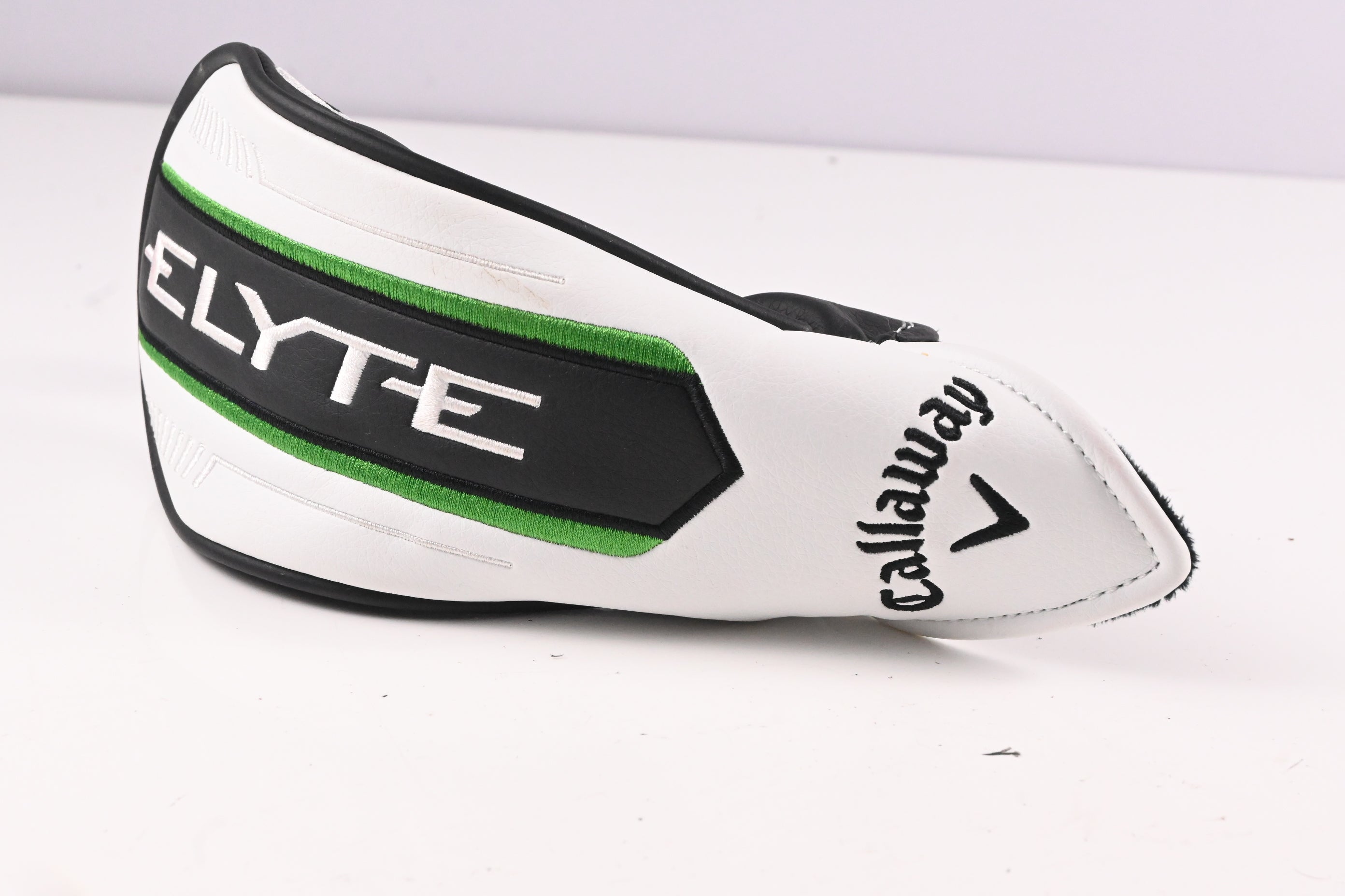 Callaway Elyte X #4 Hybrid / 21 Degree / Regular Flex Denali Charcoal 60 Shaft