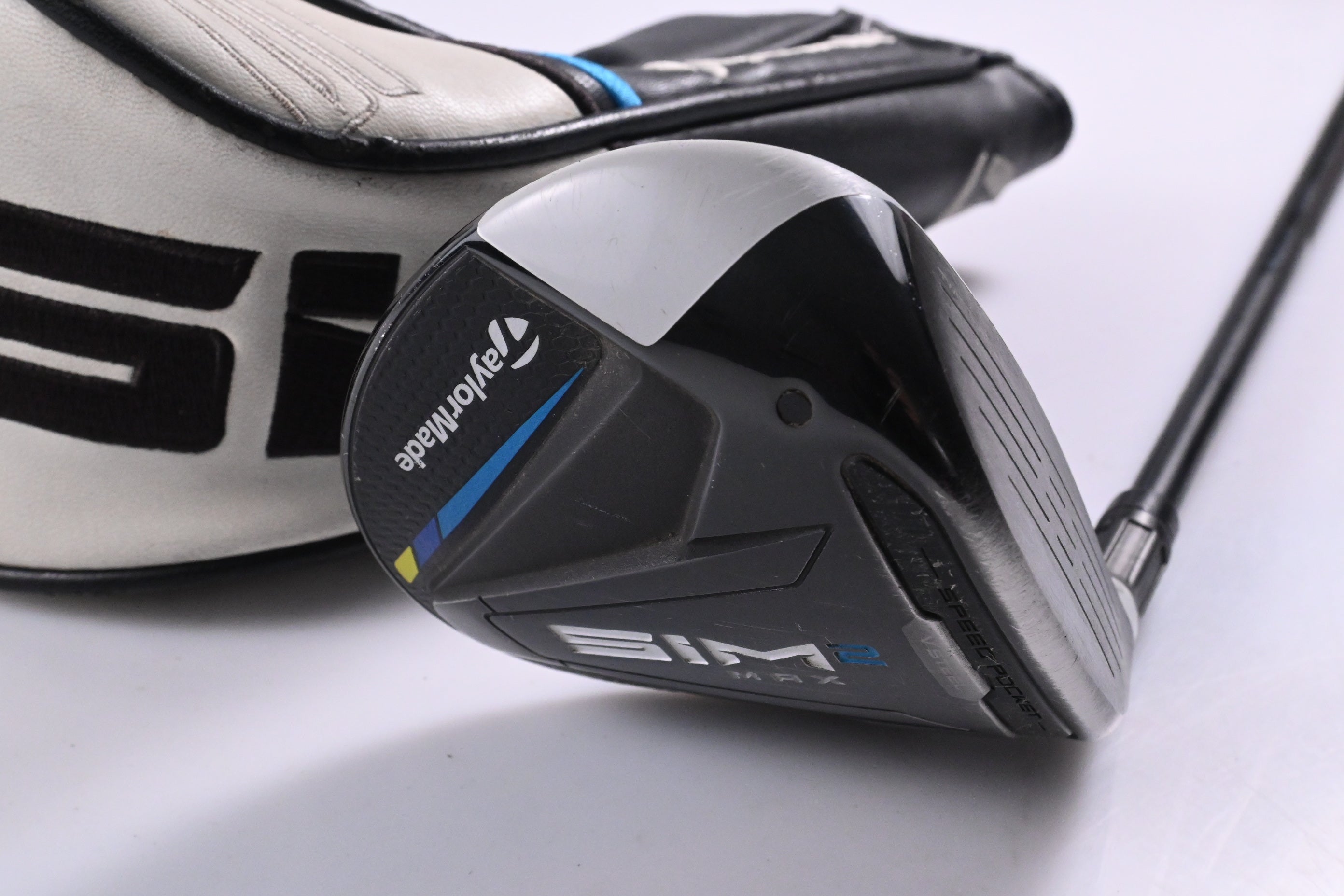 Taylormade SIM2 Max #3 Wood / 15 Degree / Regular Flex HZRDUS Red CB 60 Shaft