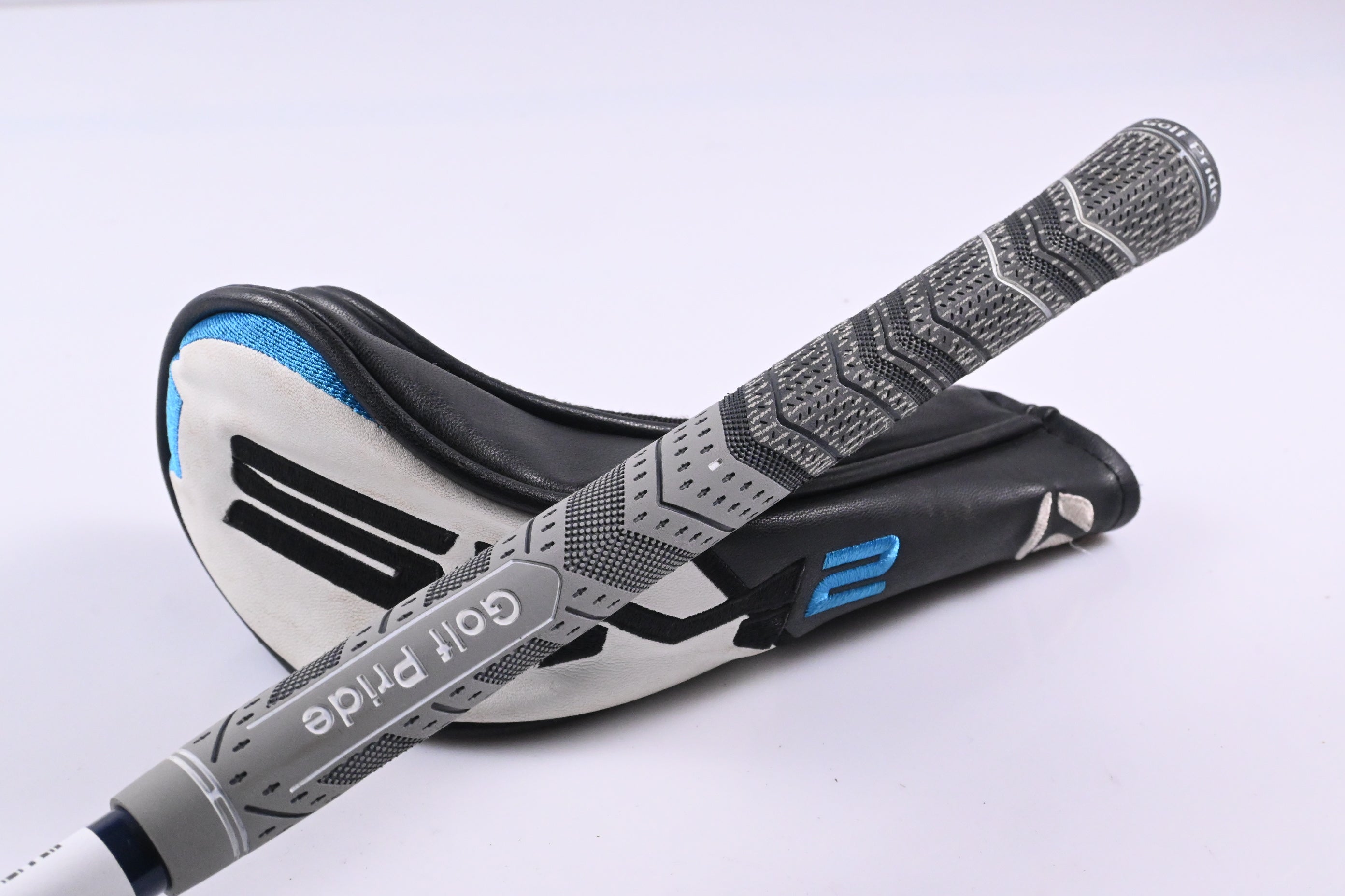 Taylormade SIM2 Max #3 Hybrid / 19 Degree / Regular Flex Ventus Blue 6 Shaft