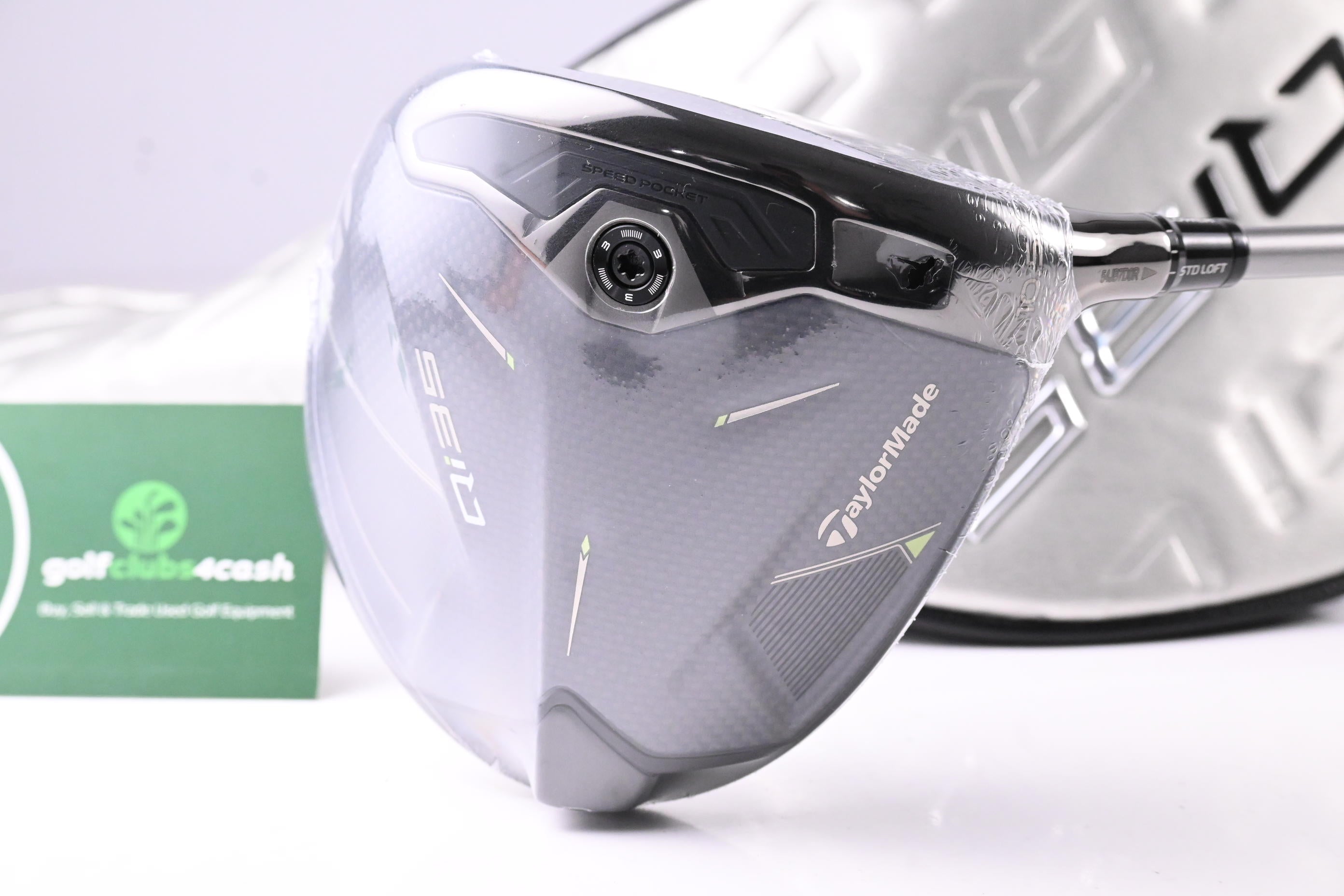 Taylormade Qi35 Driver / 10.5 Degree / Regular Flex Fujikura Speeder NX TCS 50