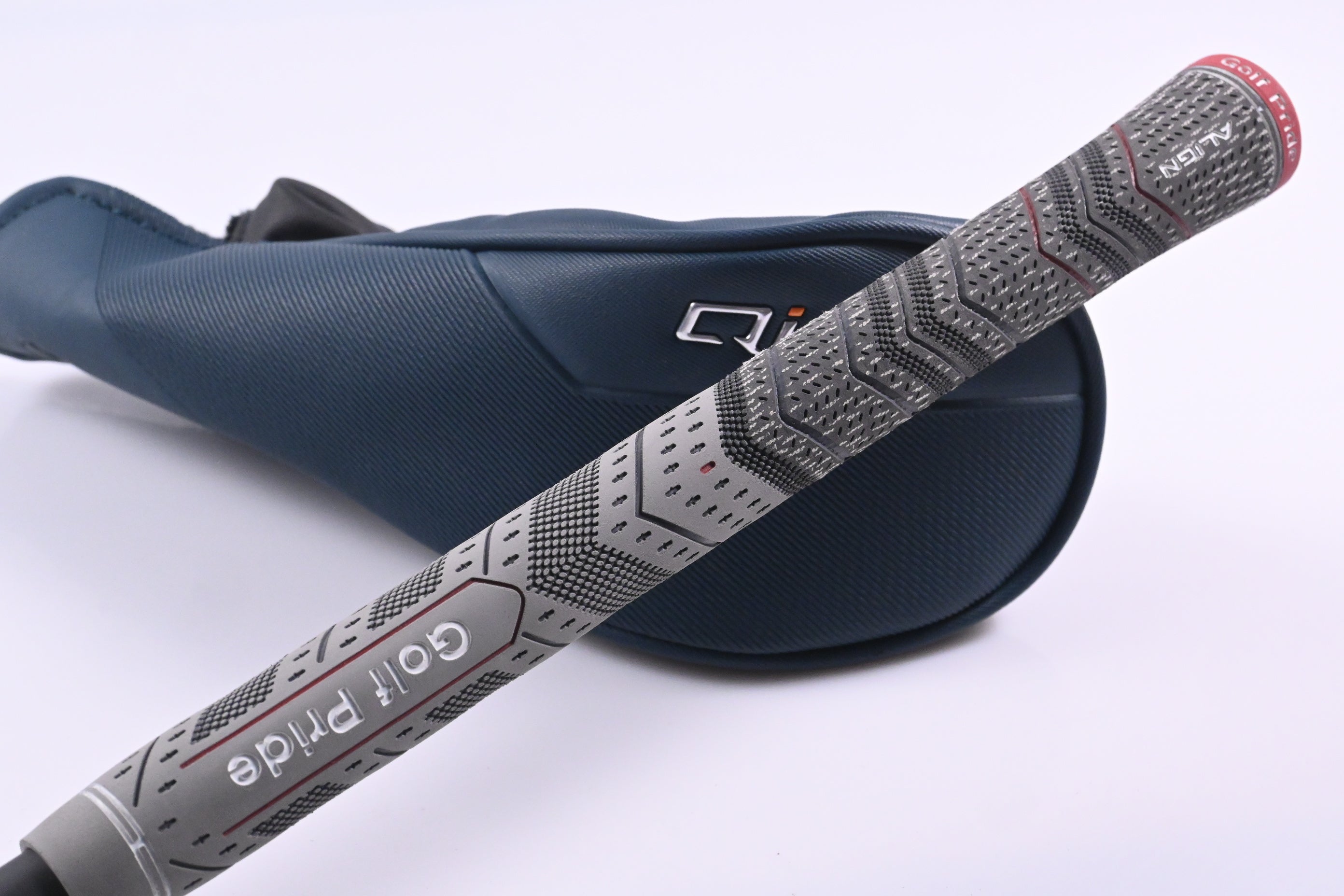 Taylormade Qi4D #2 Hybrid / 17 Degree / Regular Flex KBS Reax 65 Shaft