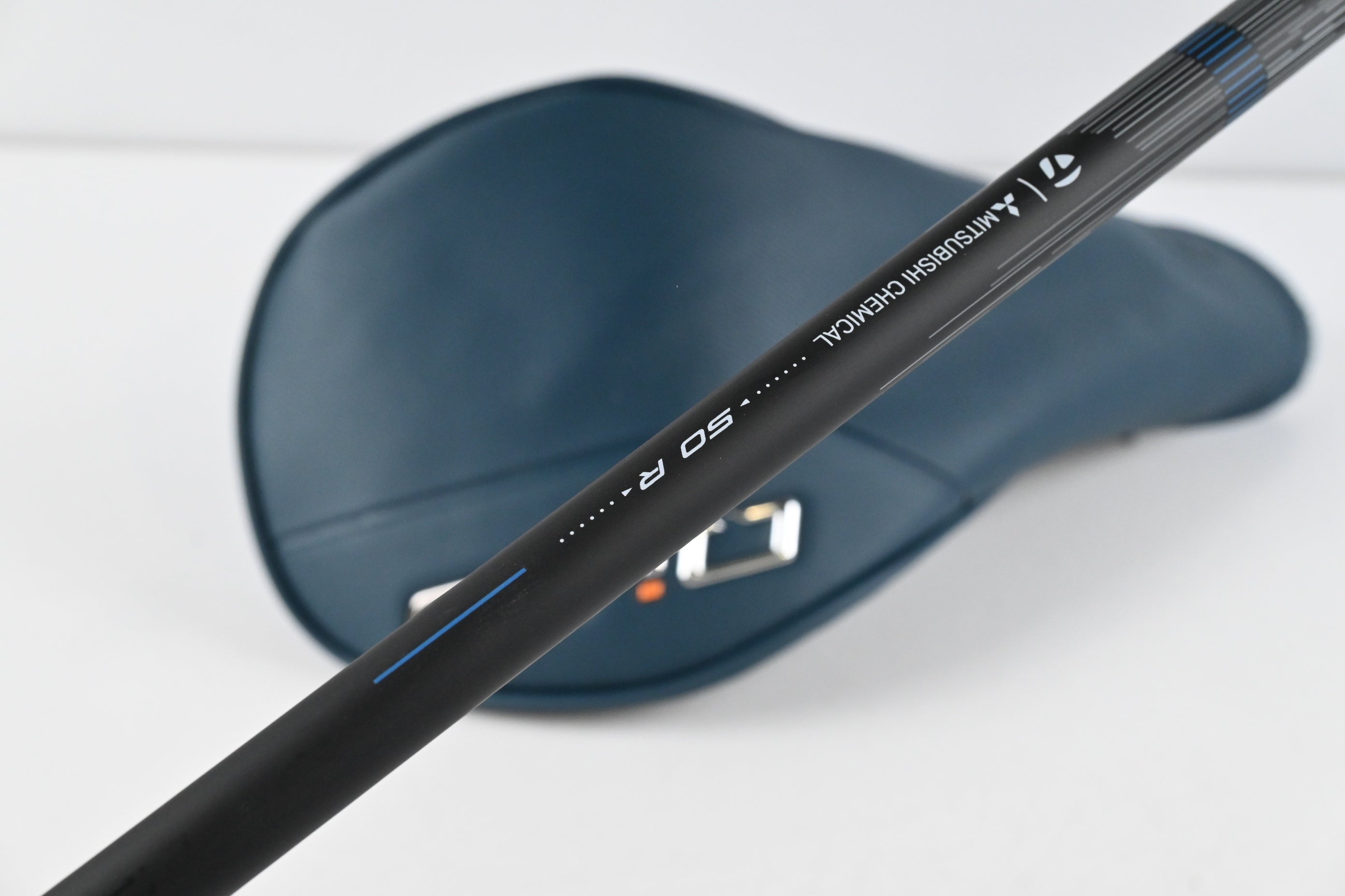 Taylormade Qi4D Driver / 10.5 Degree / Regular Flex Reax Blue 50 Shaft