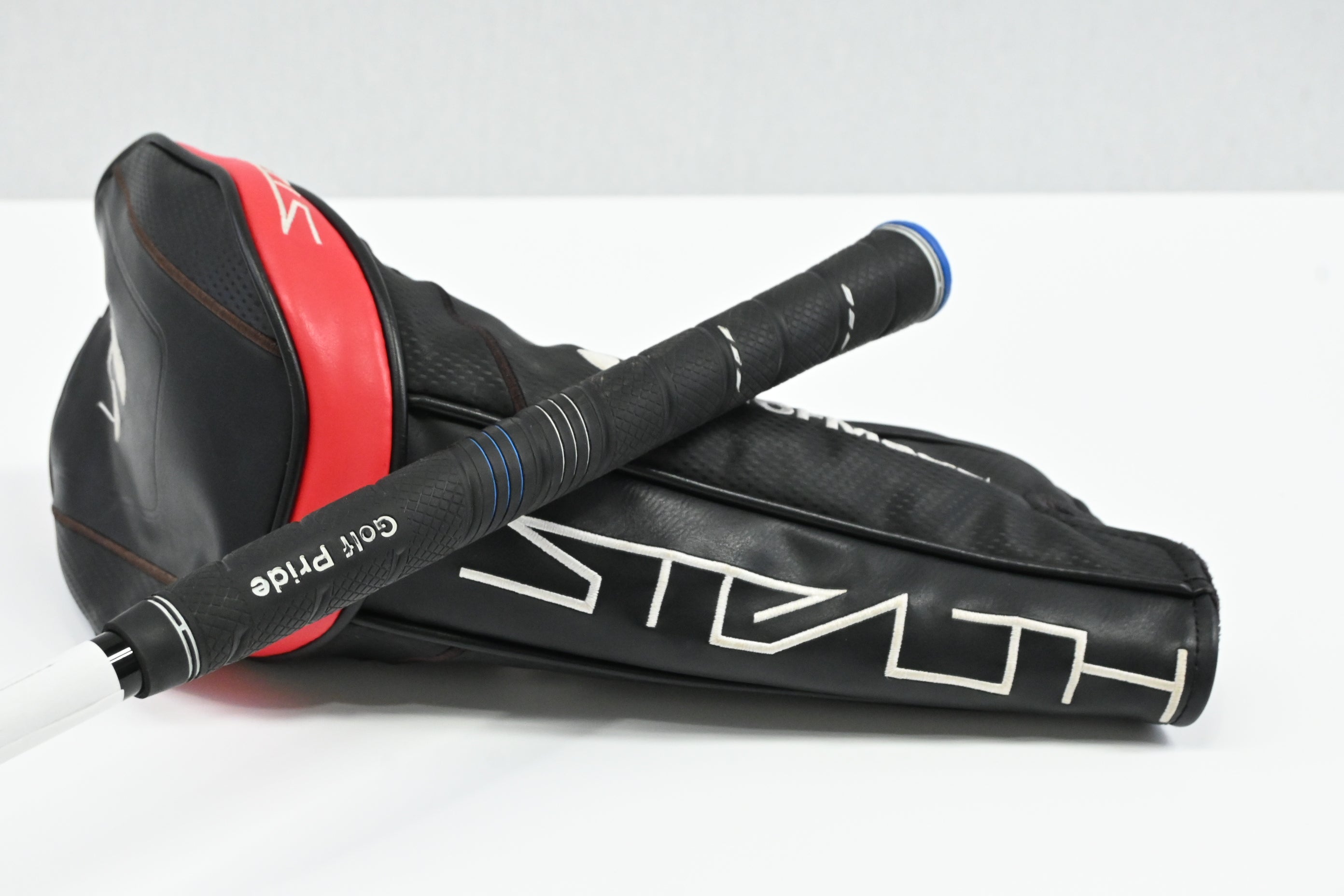 Taylormade Stealth Plus Driver / 9 Degree / Stiff Flex Kai'li White 60 Shaft