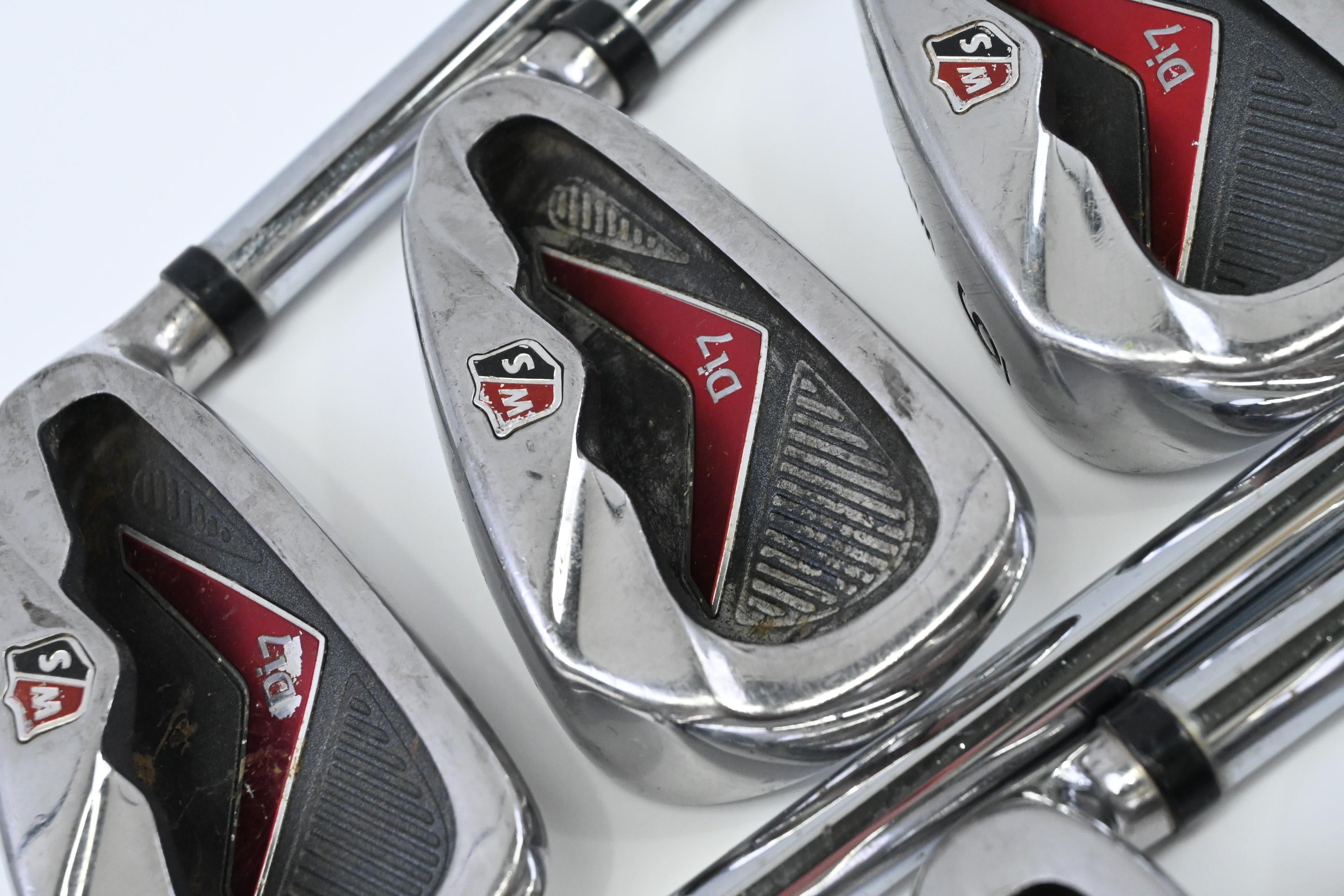 Wilson Di7 Irons / 4-PW+SW / Uniflex Wilson TX-105fs Shafts