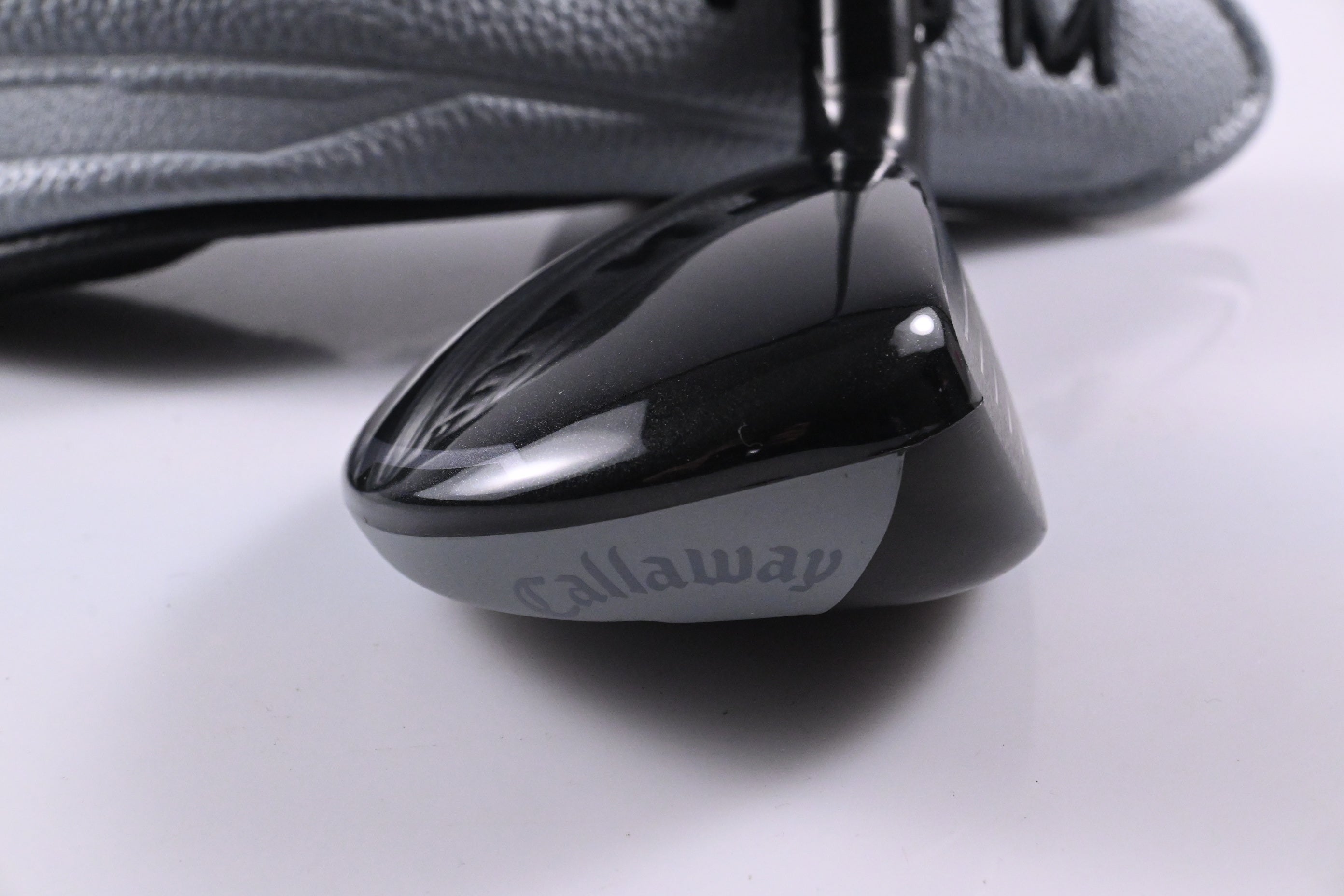 Callaway Quantum Max OS #4 Hybrid / 20 Degree / Stiff Flex Denali Frost Silver