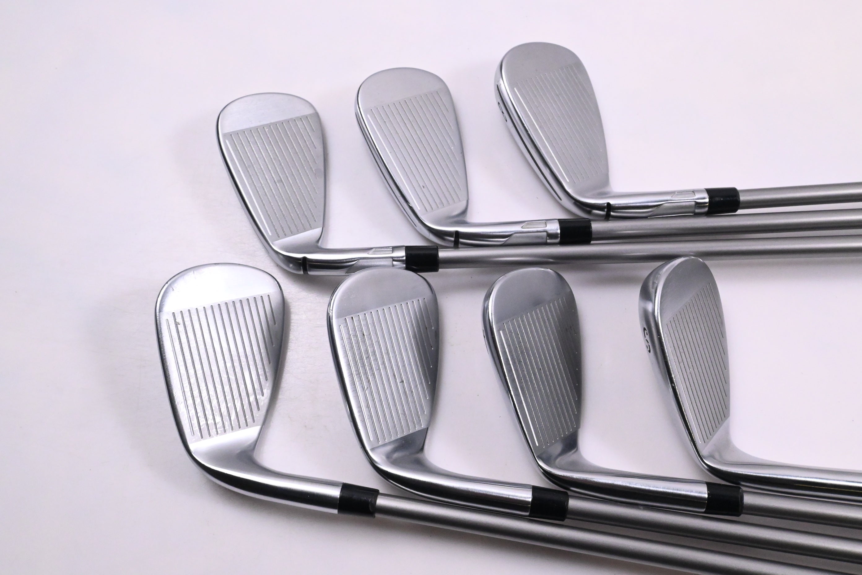 Taylormade Qi Irons / 6-PW+GW+SW / Senior Flex Fujikura Speeder NX 50 Shafts