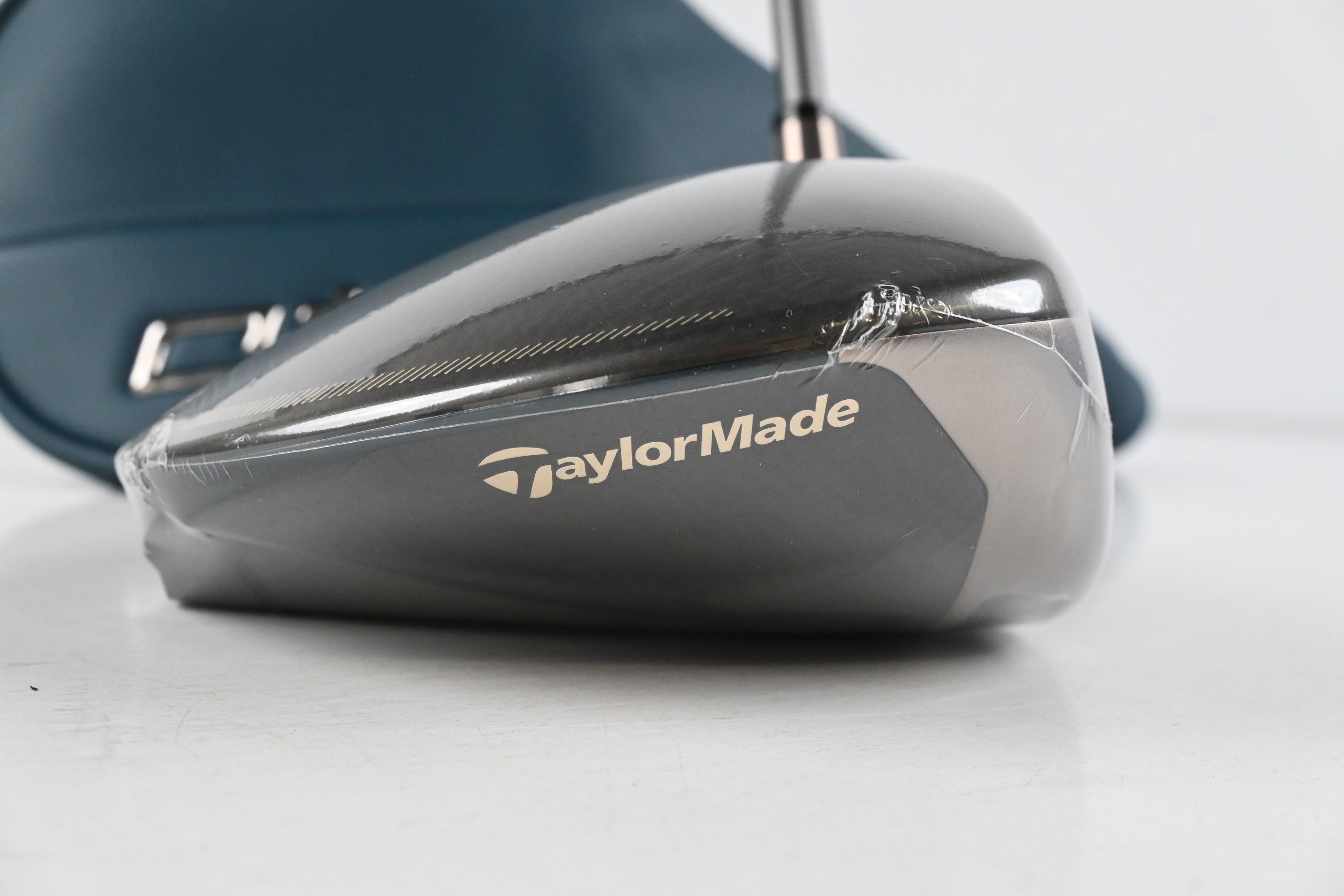 Taylormade Qi4D Max Lite Driver / 12 Degree / Regular Flex Reax Blue 40 Shaft