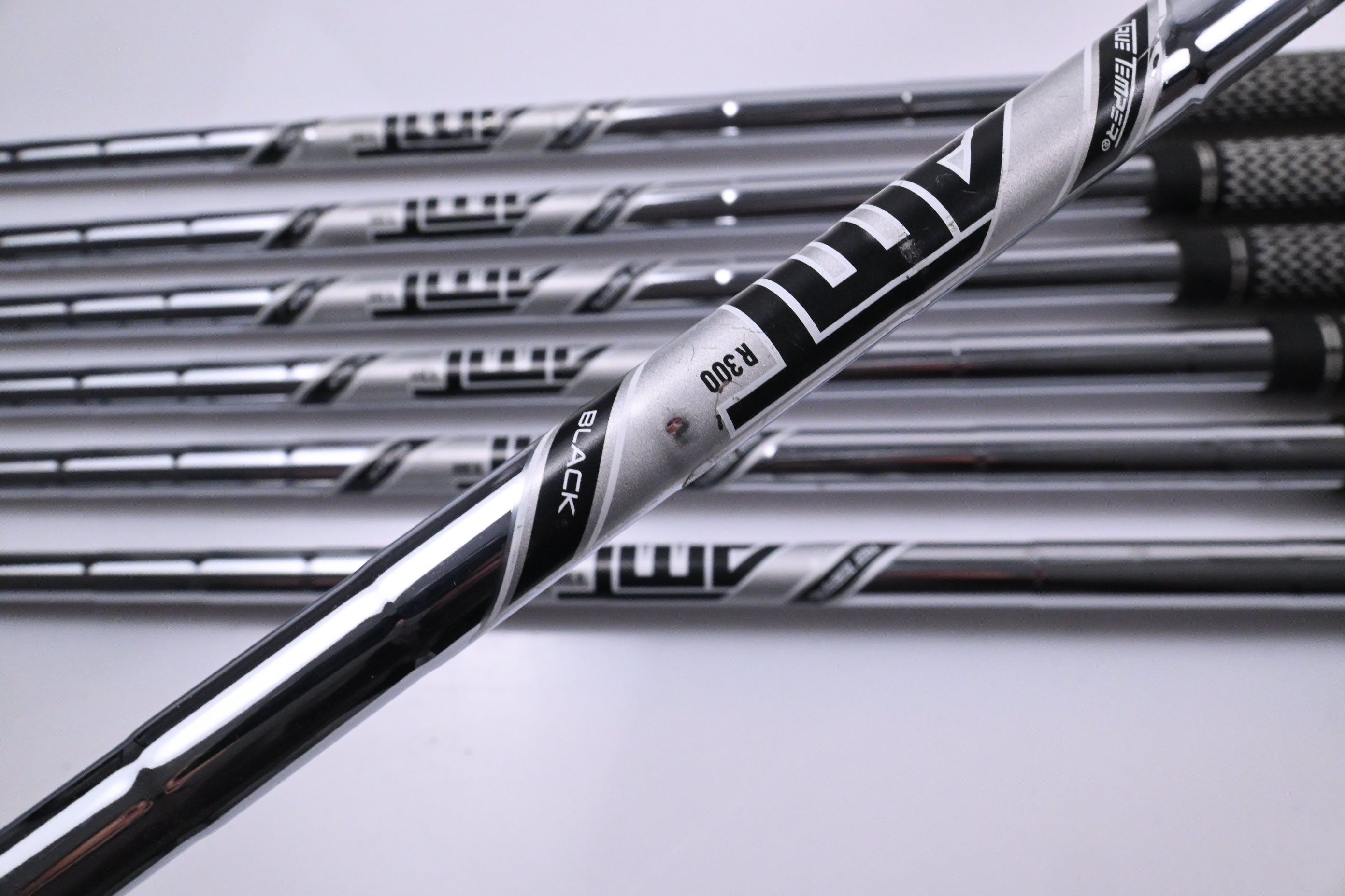 Titleist T200 2021 Irons / 5-PW+48° / Regular Flex AMT Black R300 Shafts