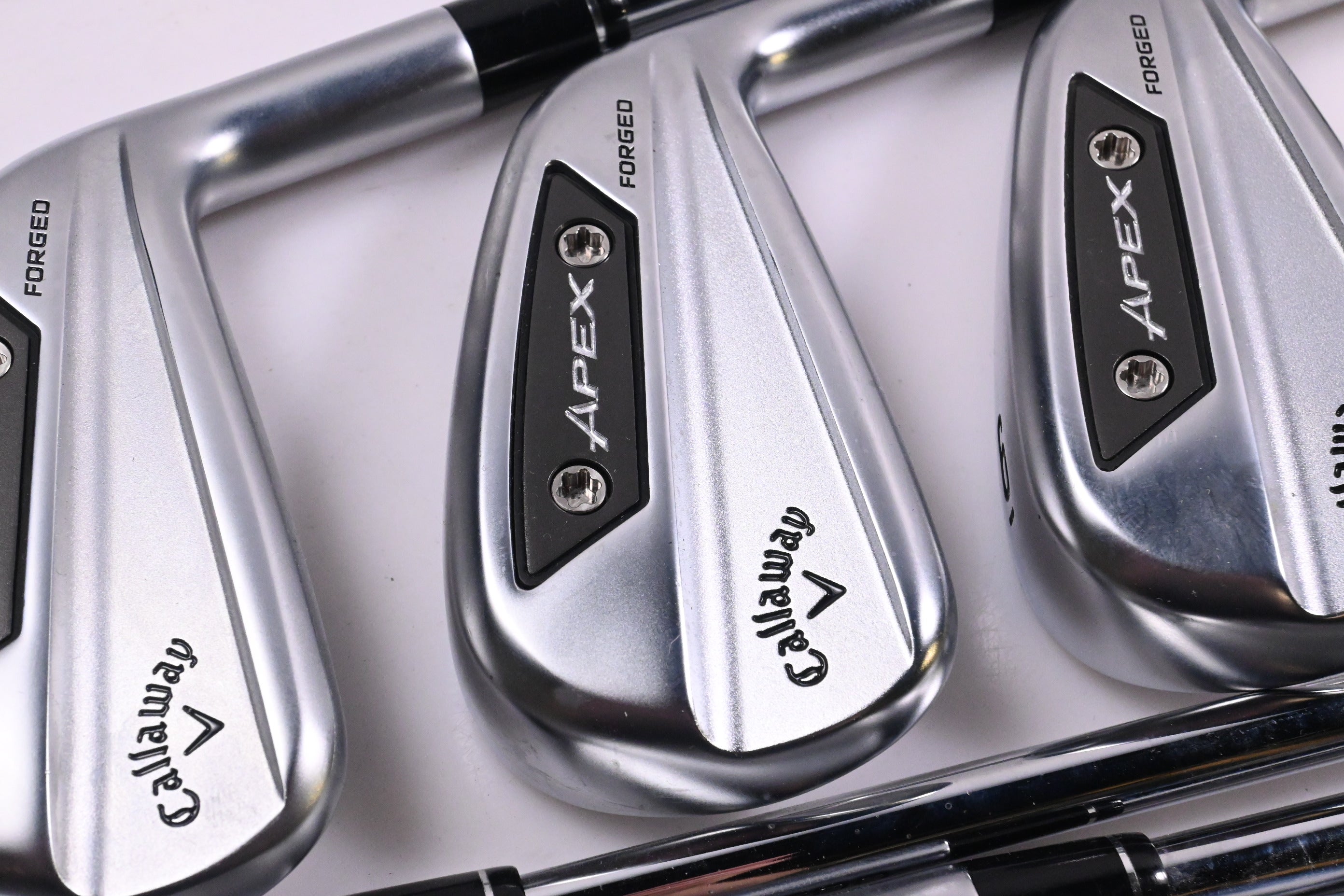 Callaway Apex Ai200 Irons / 4-PW / Regular Flex Dynamic Gold Mid 100 R300
