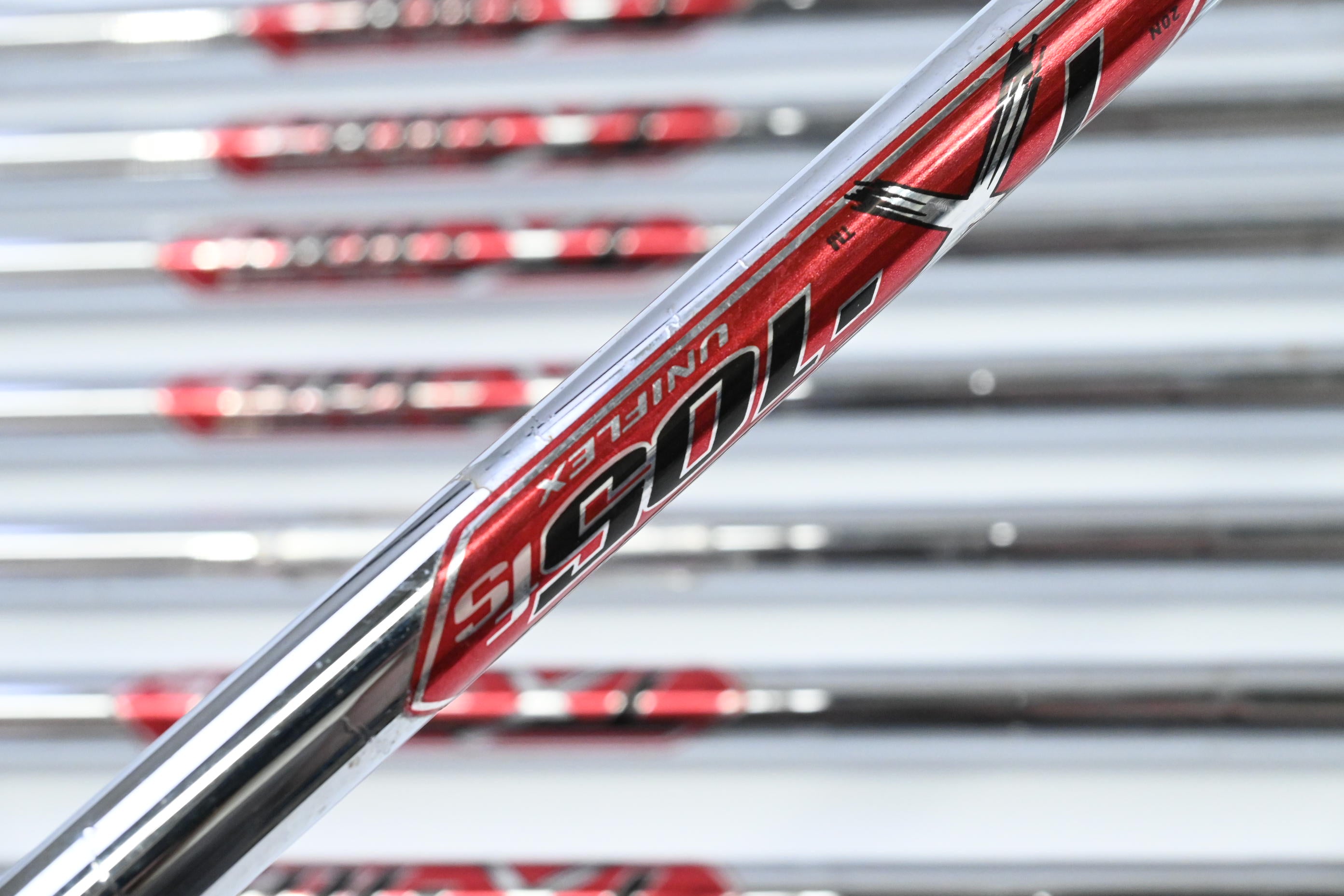 Wilson Di7 Irons / 4-PW+SW / Uniflex Wilson TX-105fs Shafts