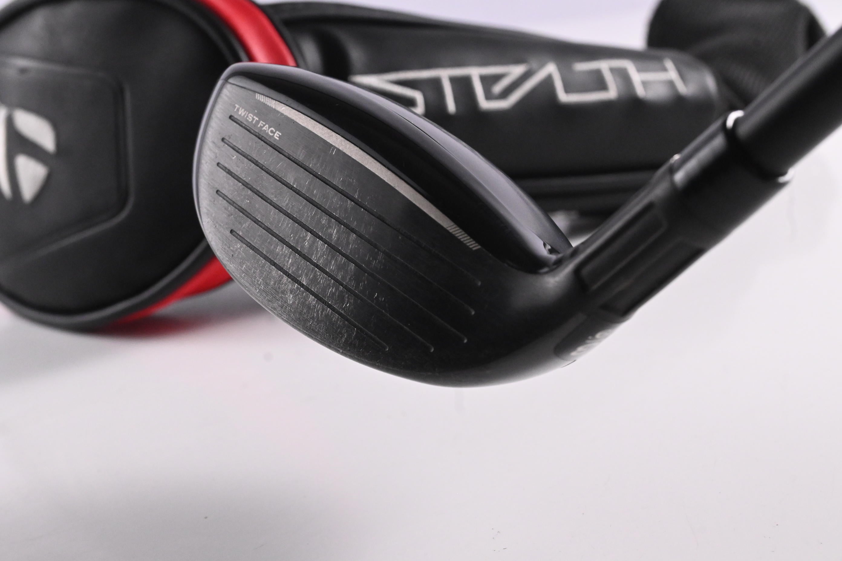 Taylormade Stealth #3 Hybrid / 19 Degree / Regular Flex KBS TGI 70 Shaft