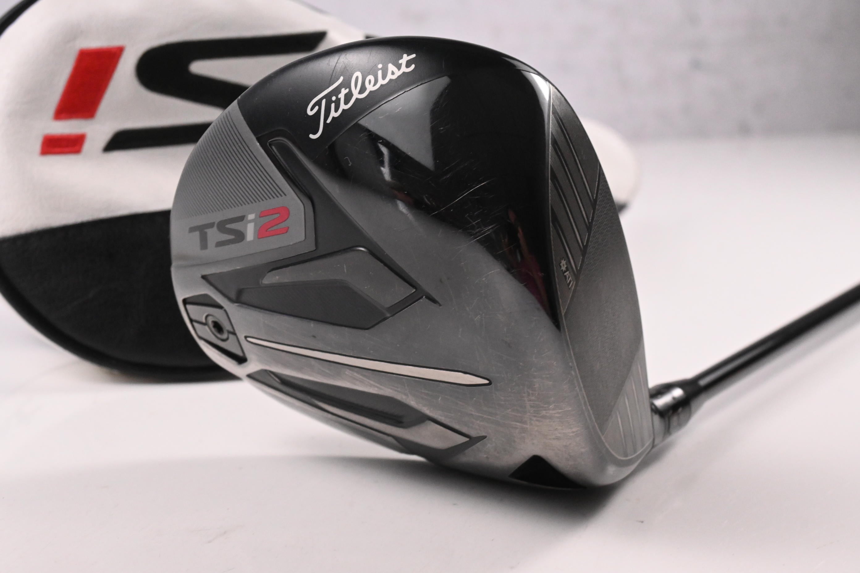 Titleist TSi2 Driver / 10 Degree / Regular Flex Fujikura Vista Pro 55 Shaft