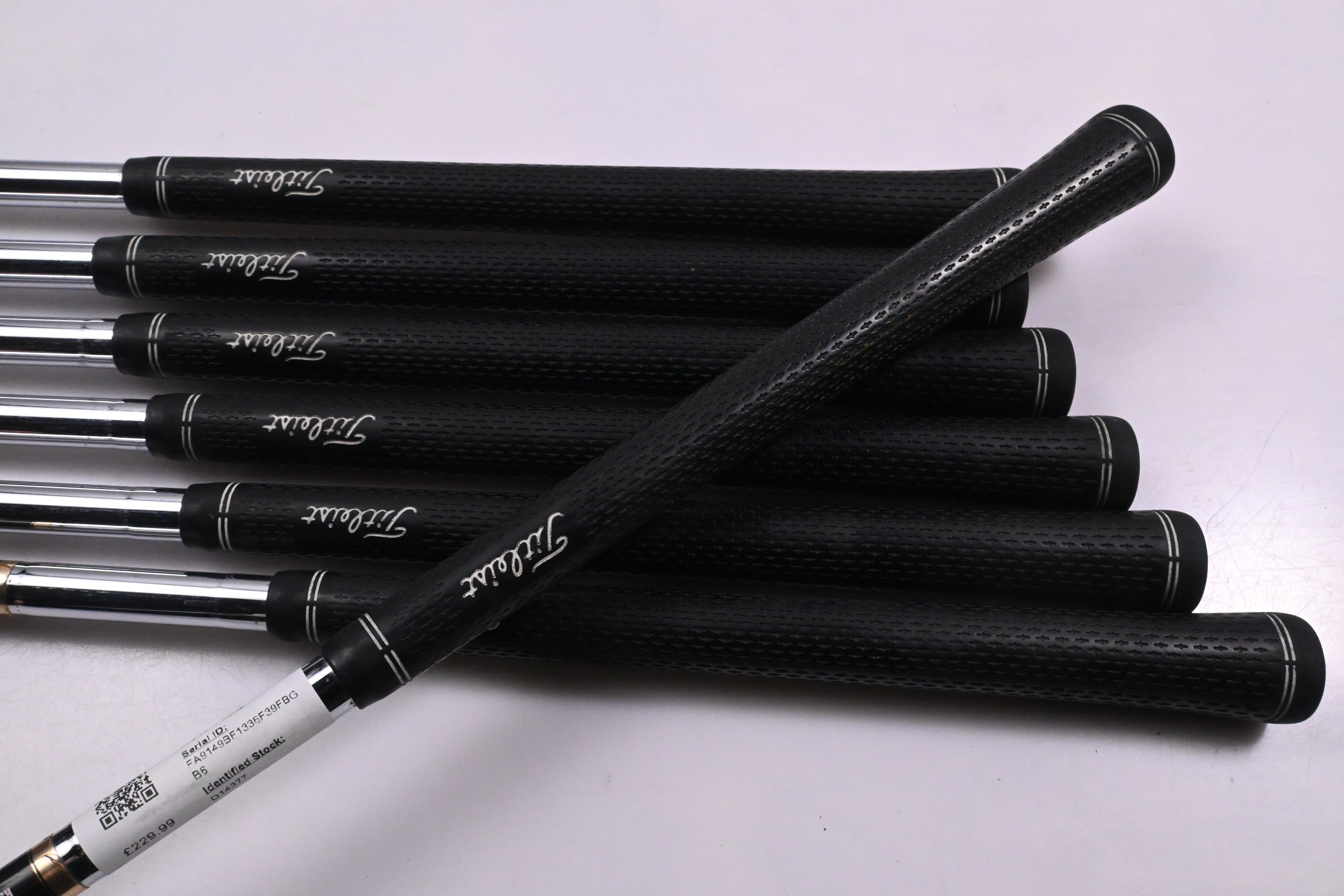 Titleist 712 AP1 Irons / 5-PW+GW / Regular Flex Dynalite Gold XP R300 Shafts