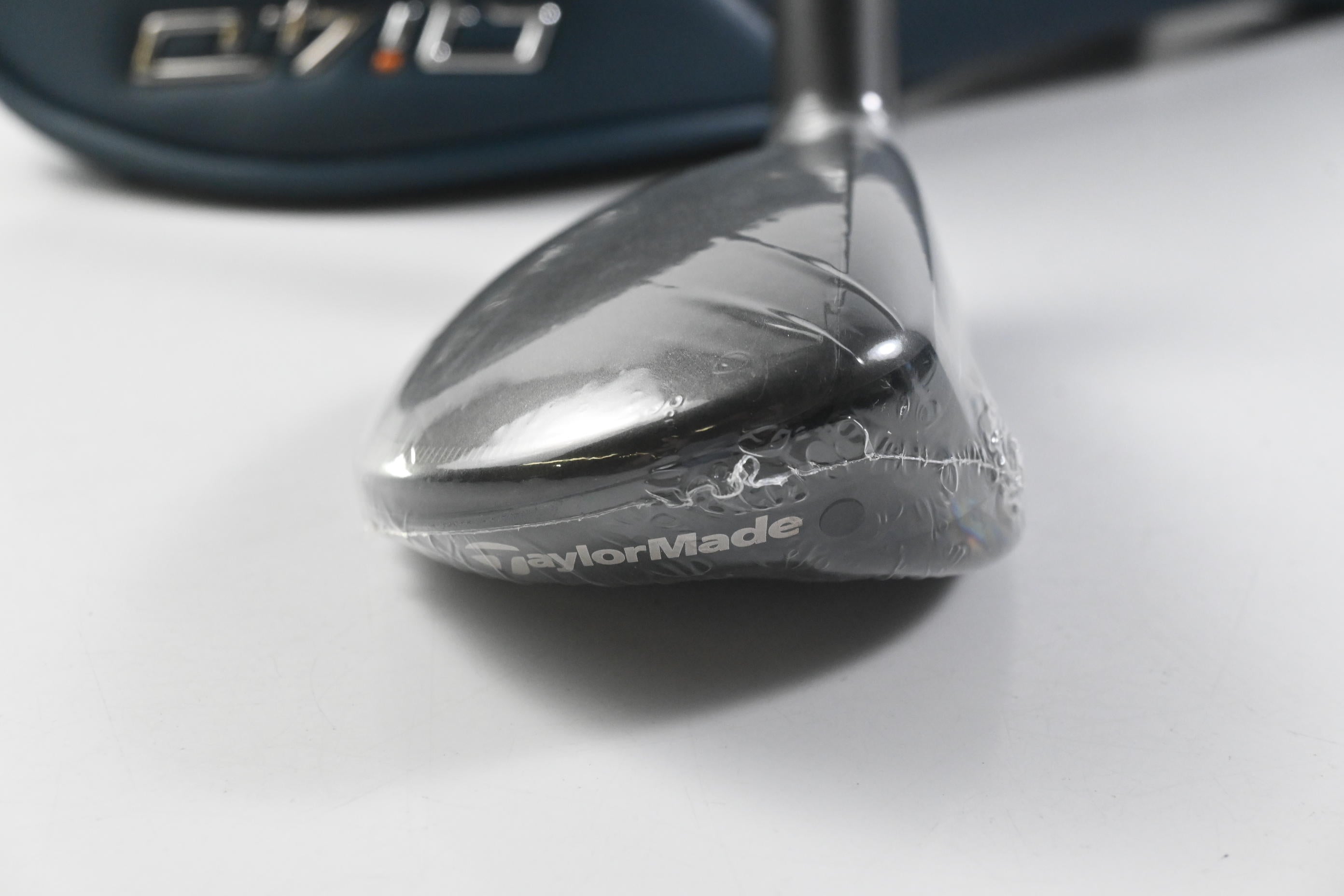Taylormade Qi4D #3 Hybrid / 19 Degree / Regular Flex KBS Reax 65 Shaft