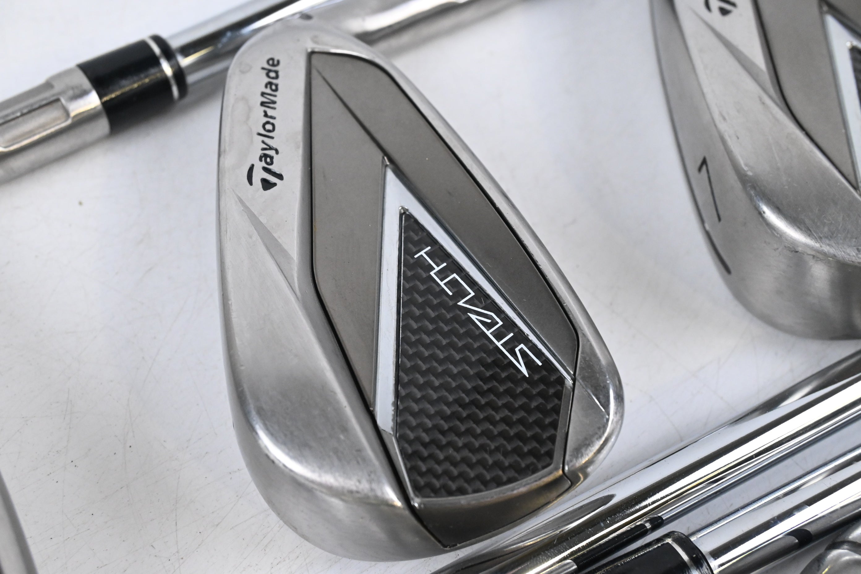 Taylormade Stealth Irons / 5-PW+SW / Regular Flex Dynamic Gold R300 Shafts