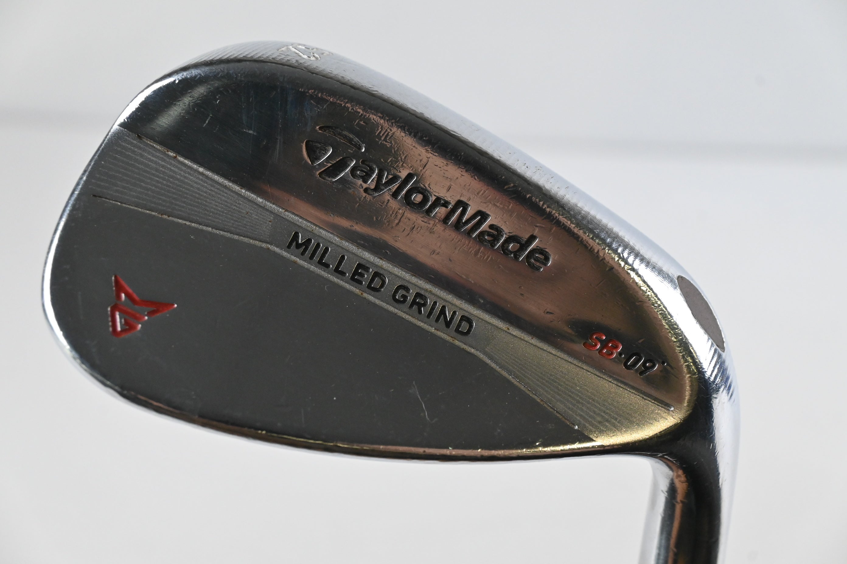 Taylormade Milled Grind Gap Wedge / 52 Degree / Wedge Flex Dynamic Gold