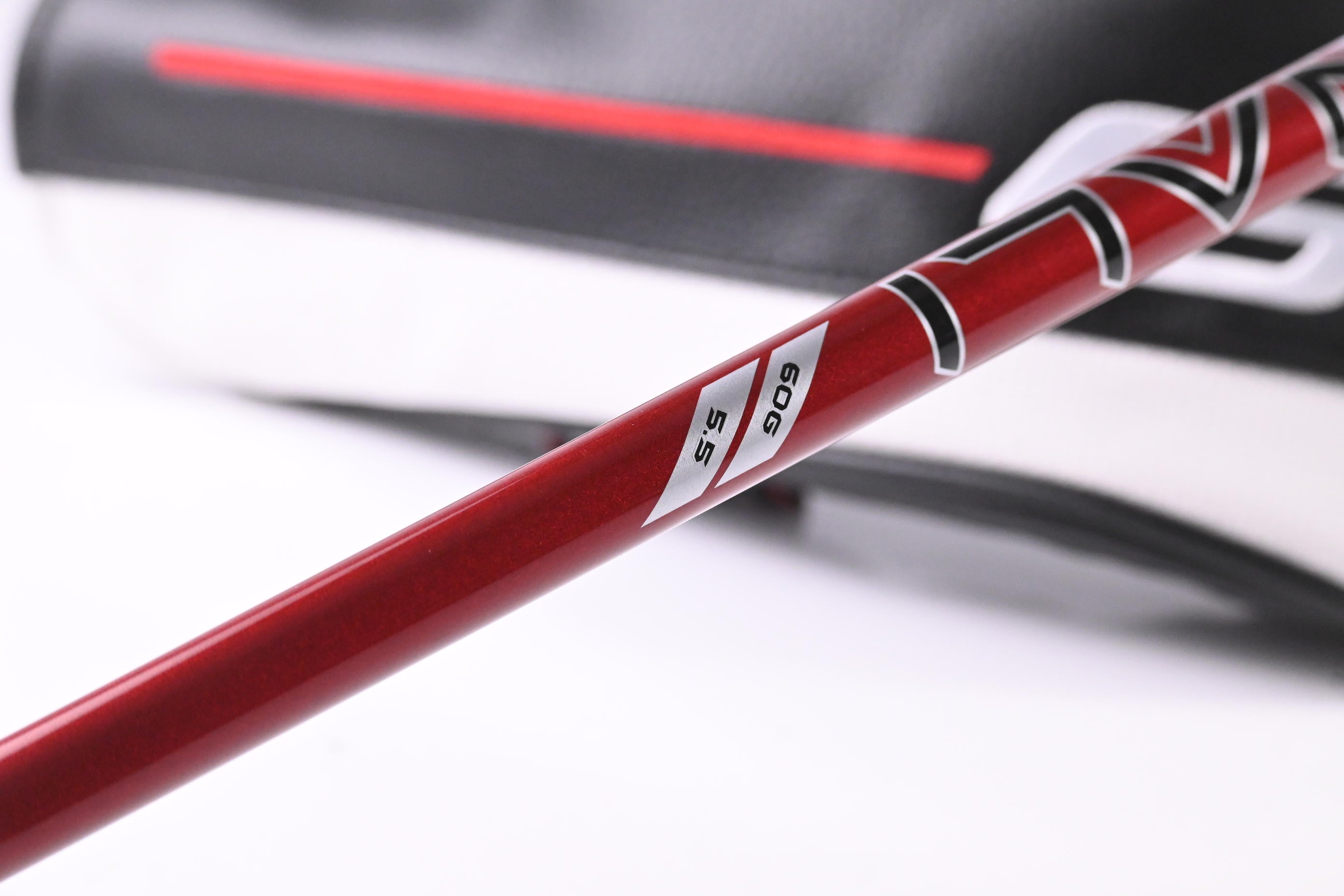 Titleist GT2 #5 Wood / 18 Degree / Regular Flex Denali Red 60 Shaft