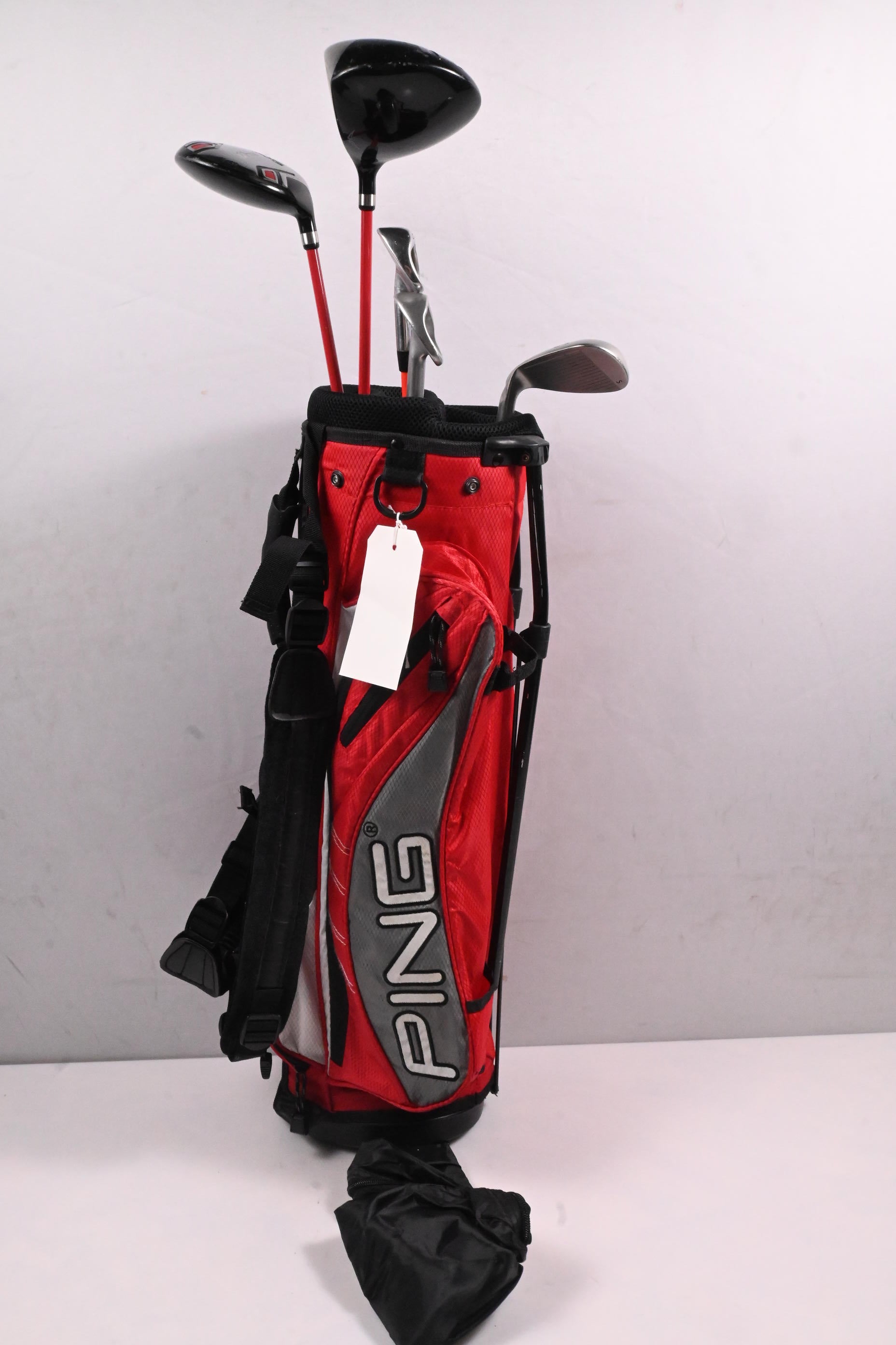 Junior Ping Moxie Package Set / Woods, Irons, Bag