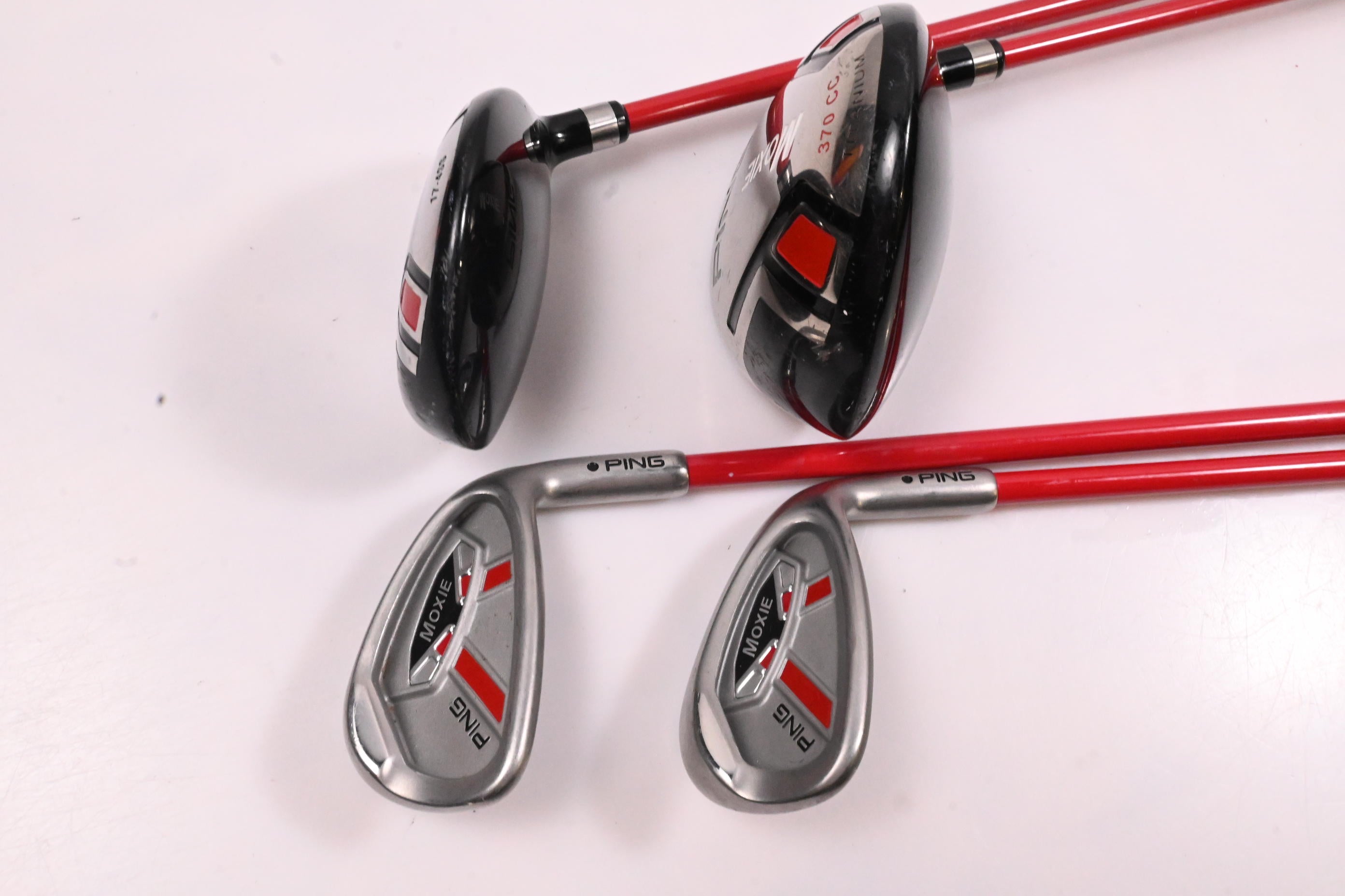 Junior Ping Moxie Package Set / Woods, Irons, Bag