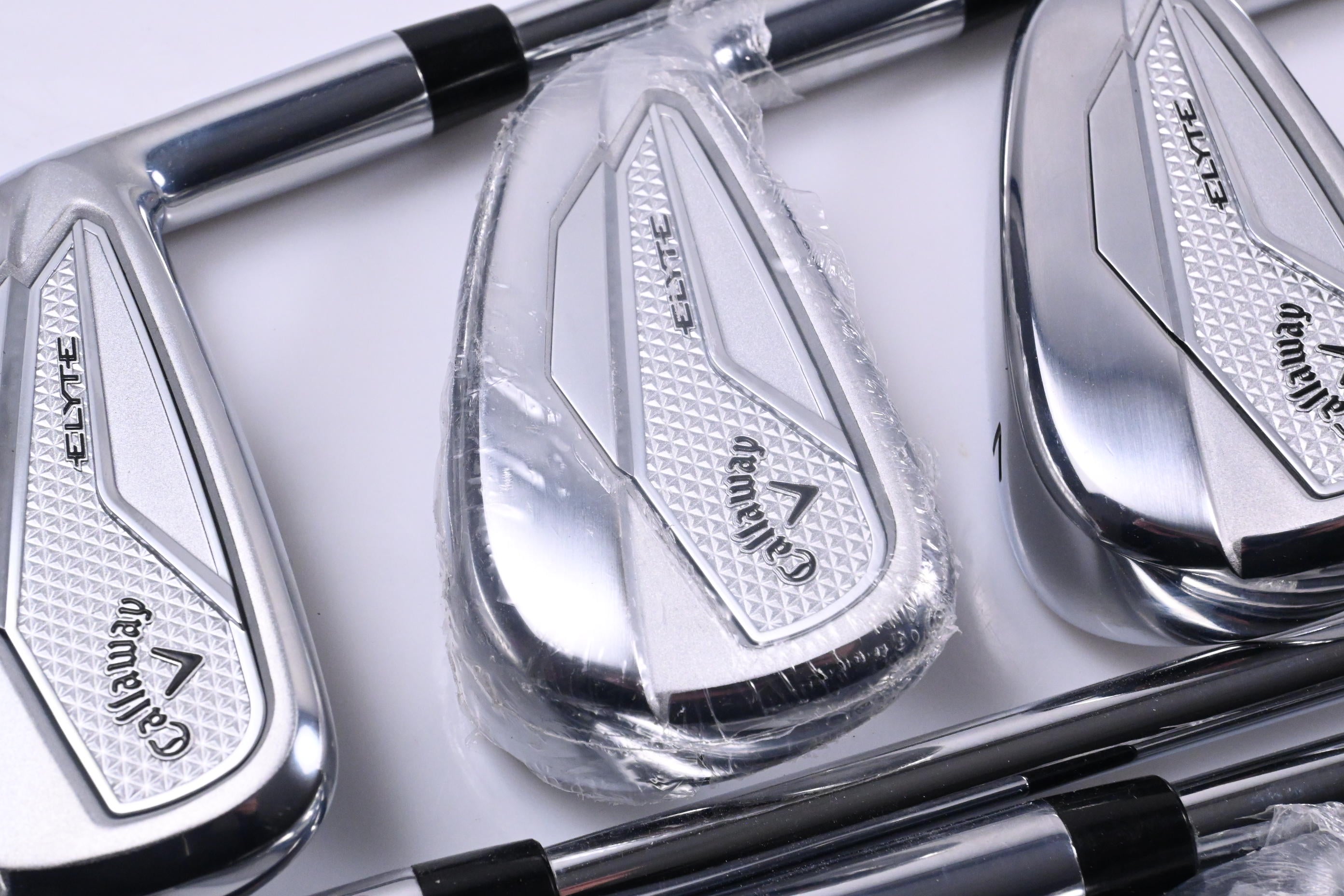Callaway Elyte Irons / 5-PW+GW / Regular Flex Vector 80 Shafts