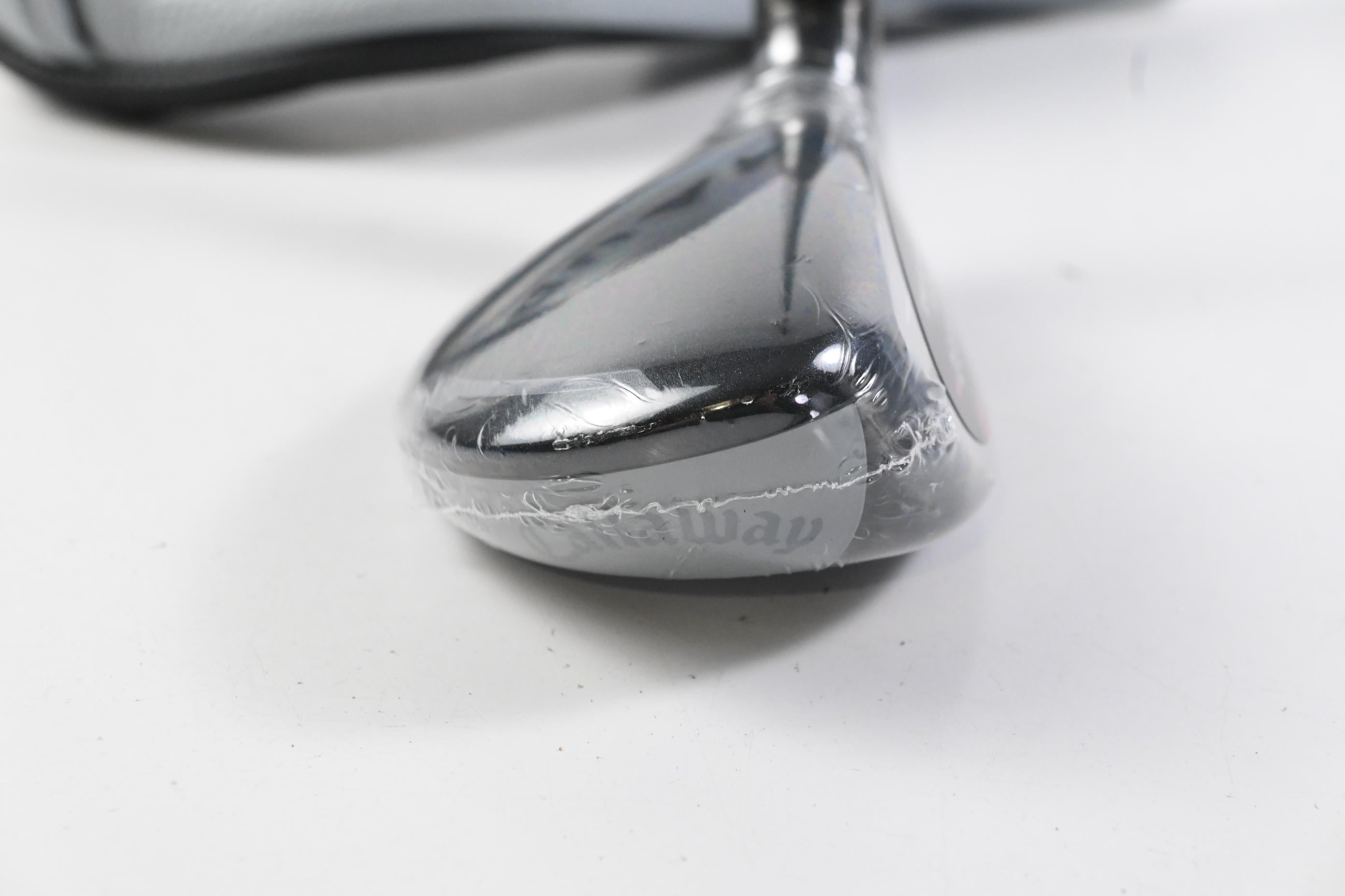 Callaway Quantum Max #5 Hybrid / 24 Degree / Regular Flex Denali Frost Silver 60