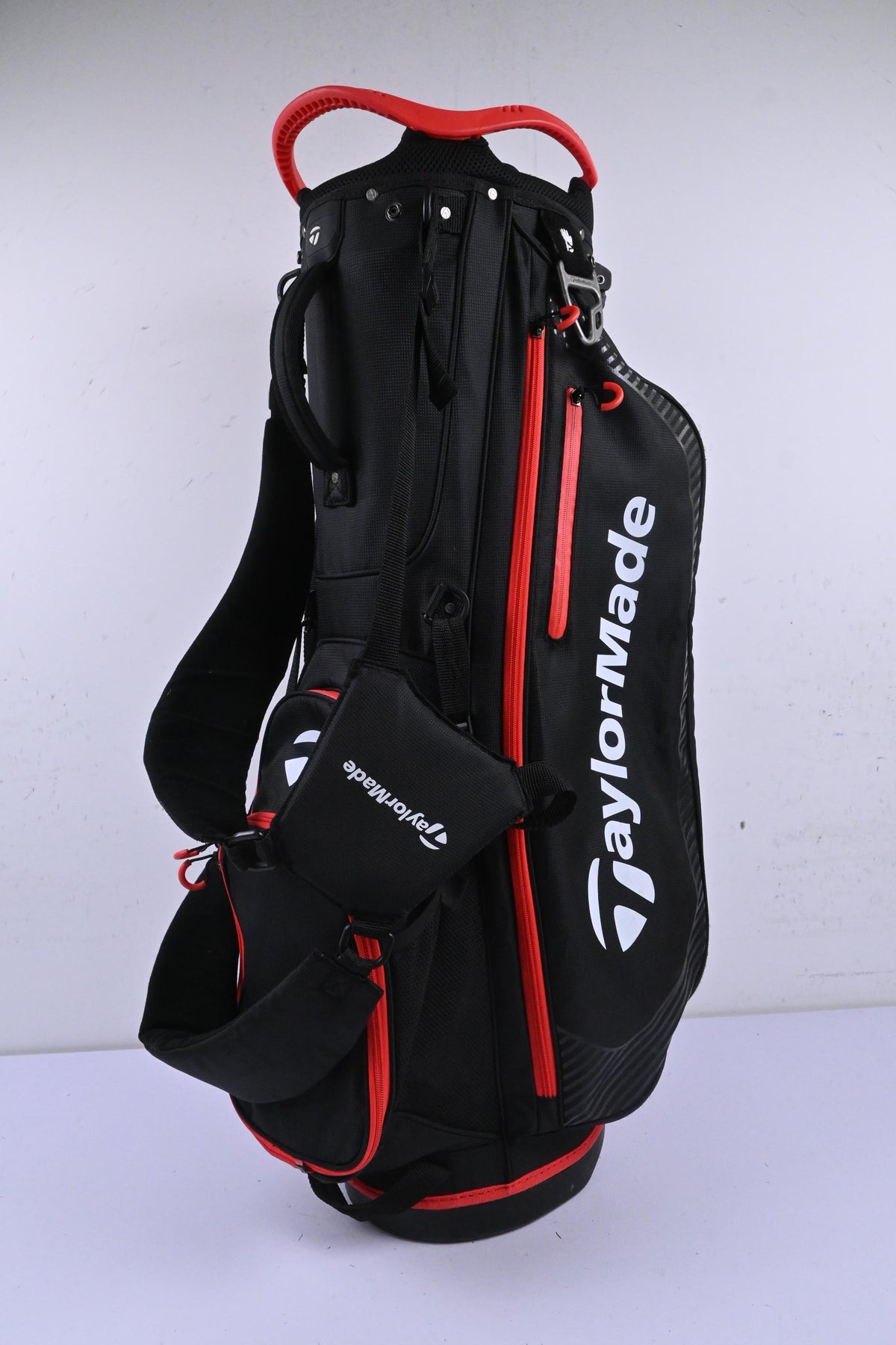 Taylormade Stand Bag / 8-Way Divider / Black & Red