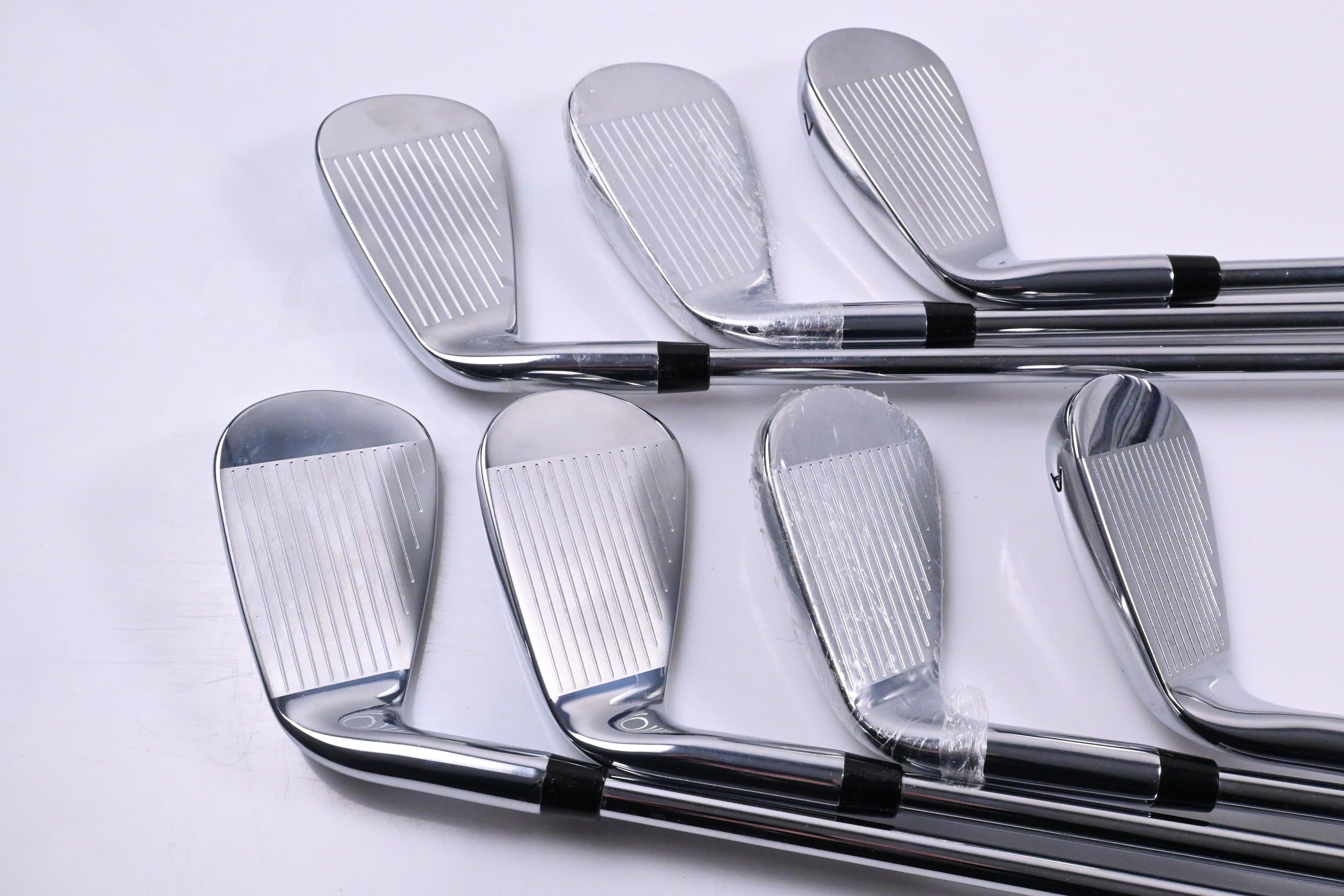 Callaway Elyte Irons / 5-PW+GW / Regular Flex Vector 80 Shafts