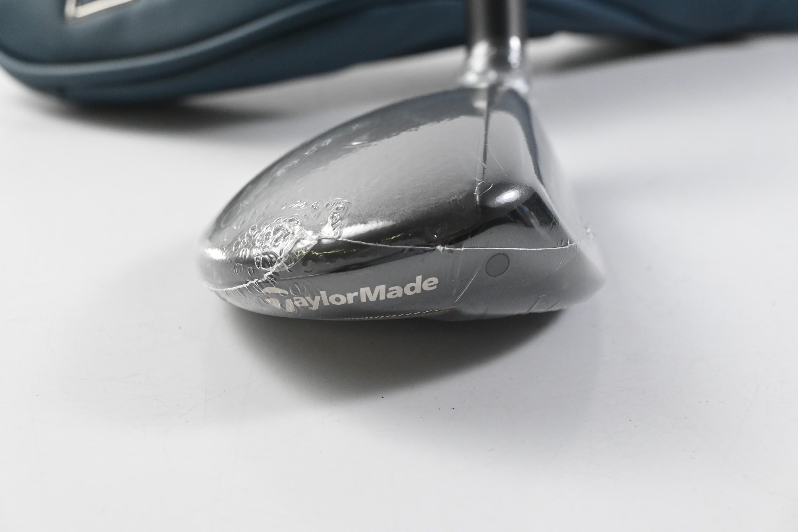 Taylormade Qi4D Max Lite #5 Hybrid / 26 Degree / Regular Flex Reax 45 Shaft