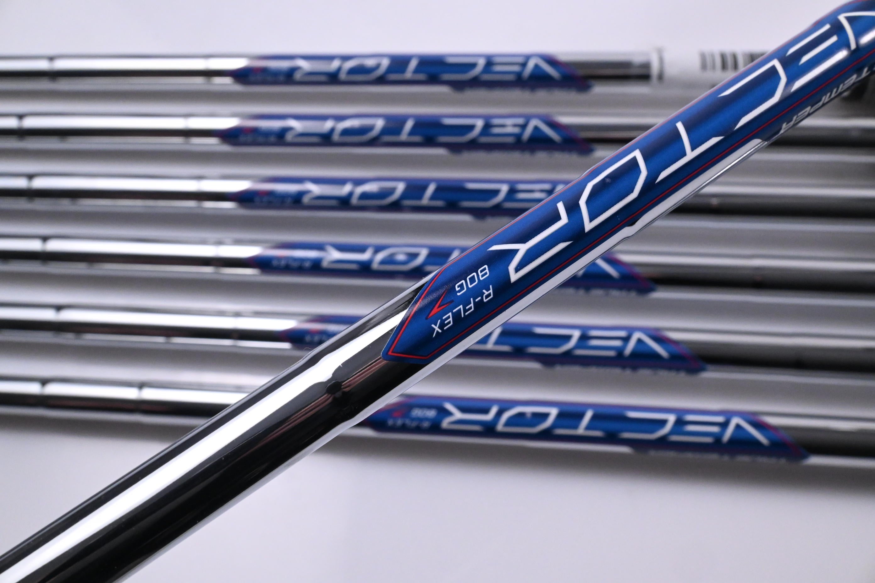 Callaway Elyte Irons / 5-PW+GW / Regular Flex Vector 80 Shafts