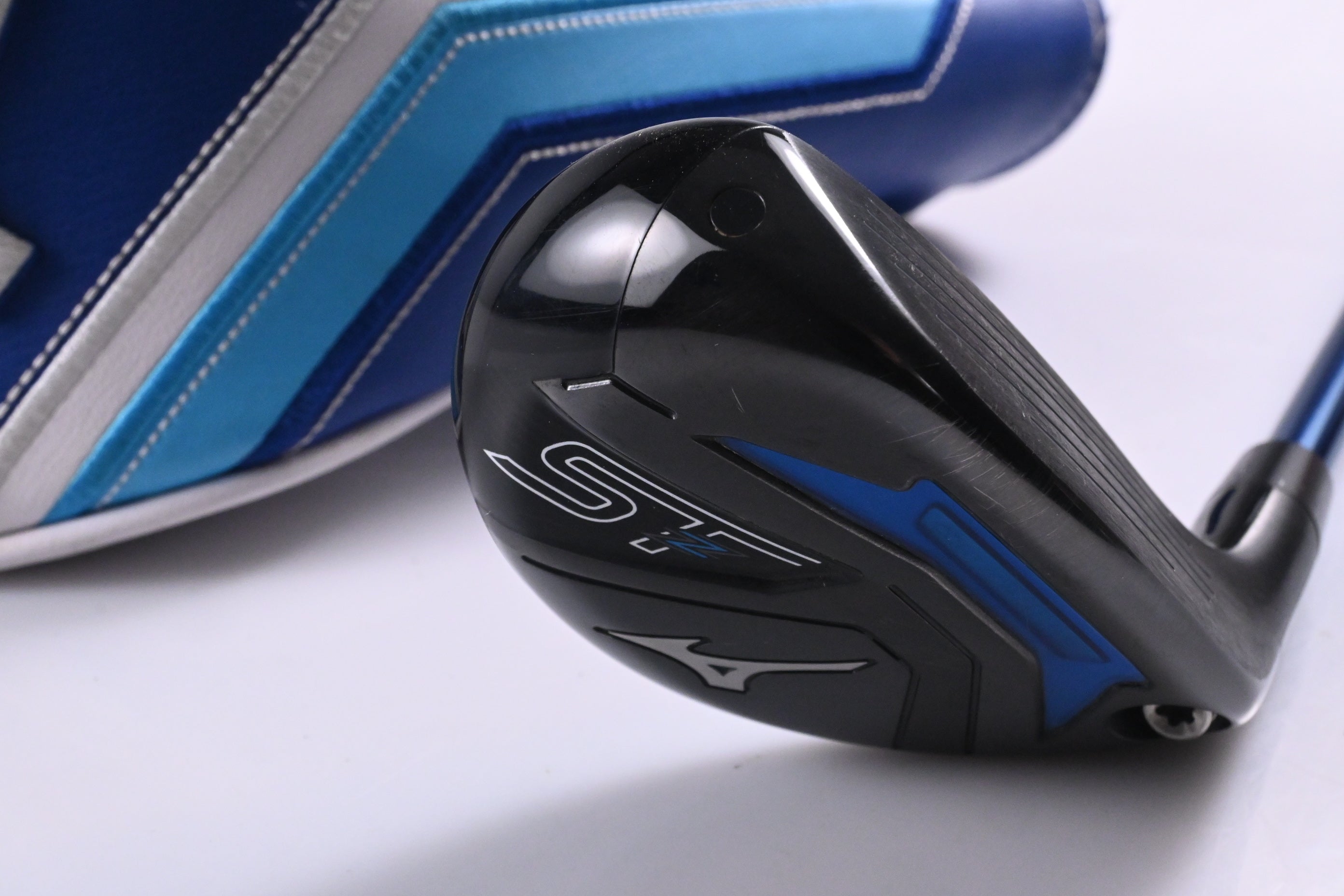 Mizuno ST-Z 230 #4 Hybrid / 22 Degree / Regular Flex UST LinQ 75 Shaft