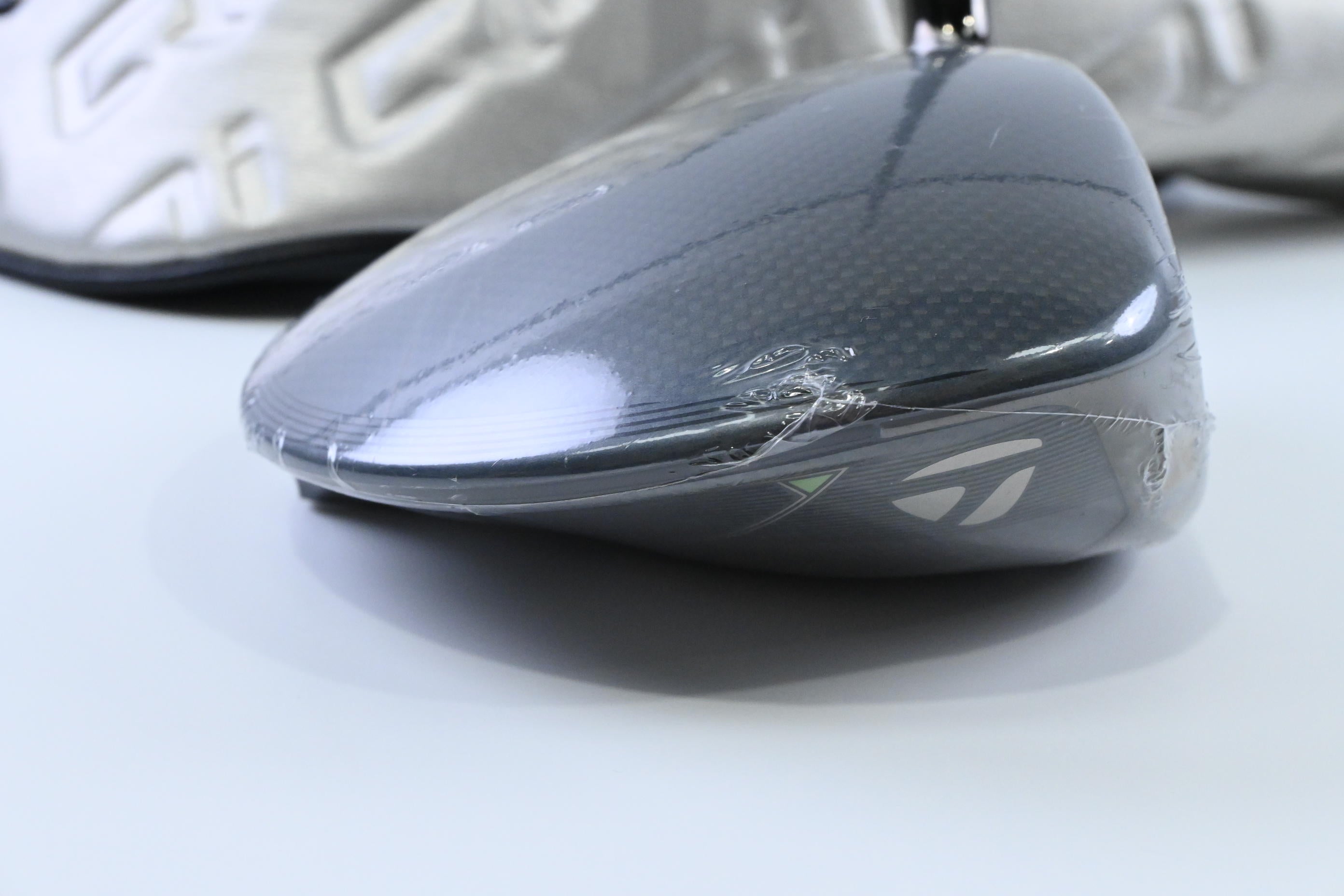 Taylormade Qi35 Driver / 10.5 Degree / Senior Flex Vanquish 4 Shaft