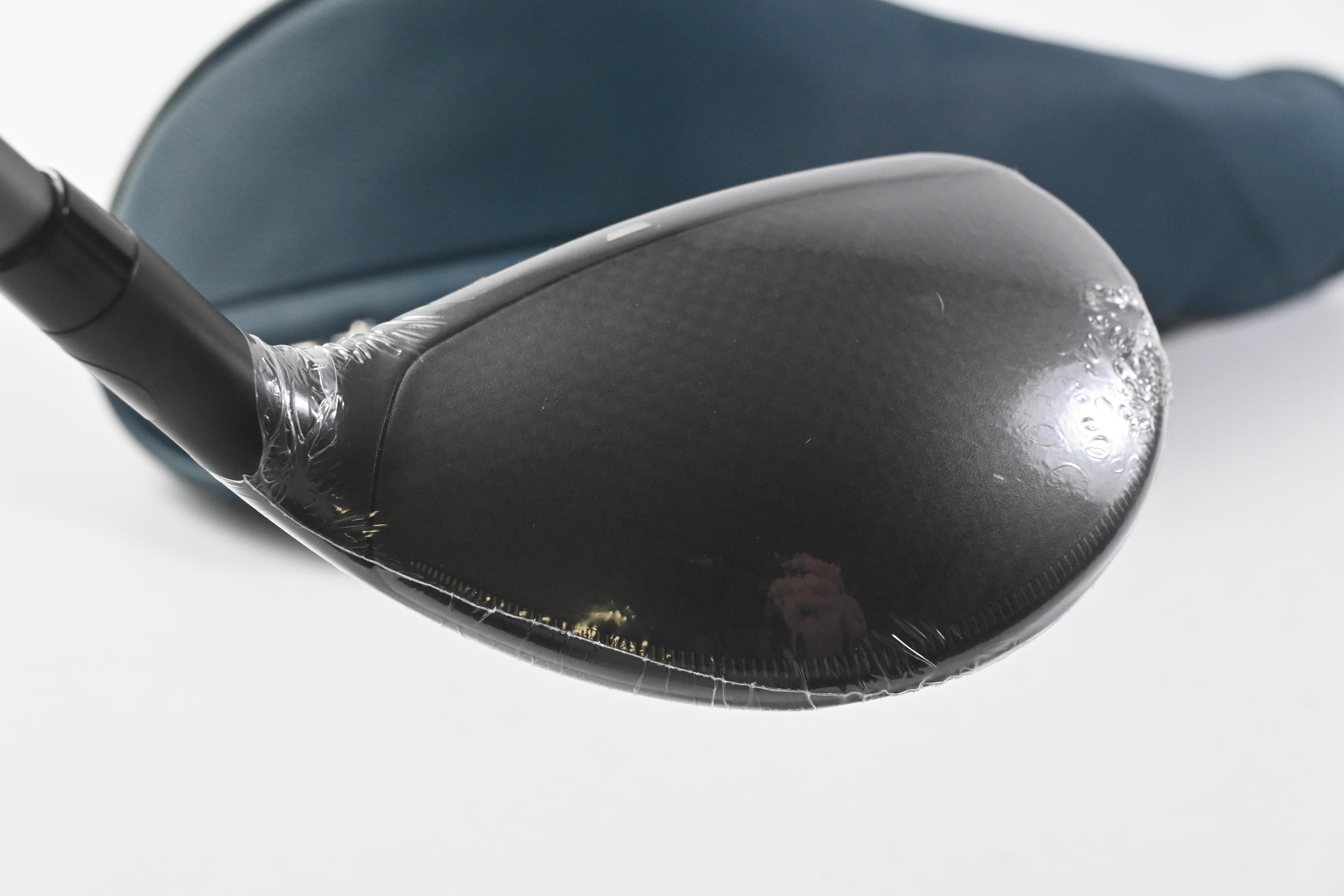 Taylormade Qi4D Max Lite #5 Hybrid / 26 Degree / Regular Flex Reax 45 Shaft