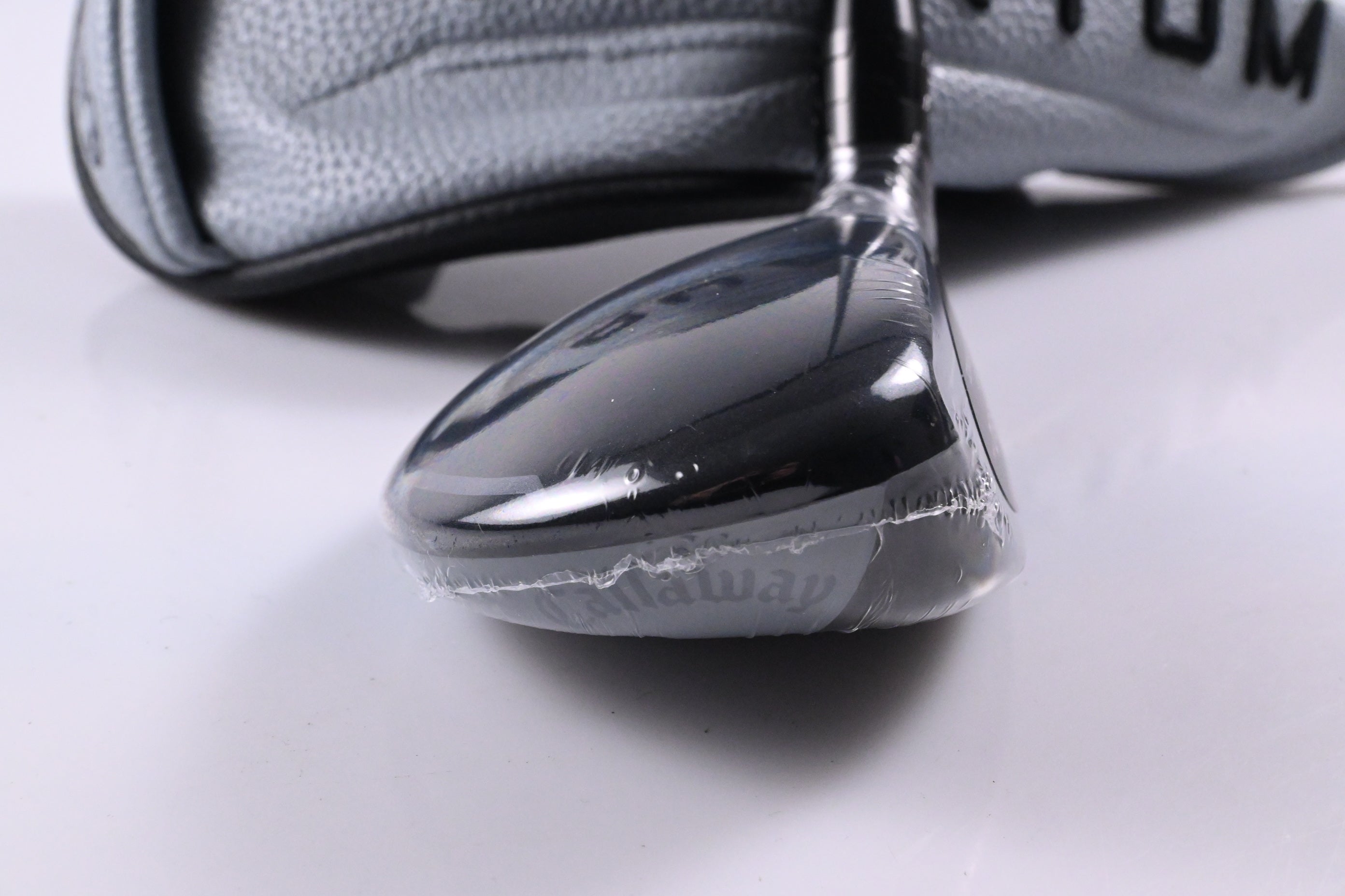Callaway Quantum Max OS #4 Hybrid / 20 Degree / Regular Flex Denali Frost Silver