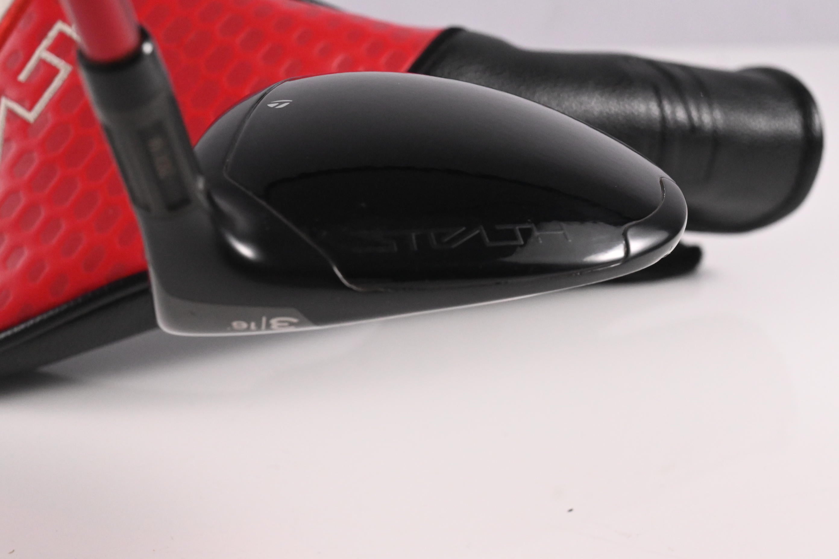 Taylormade Stealth 2 HD #3 Wood / 16 Degree / Regular Flex Speeder NX Red 50