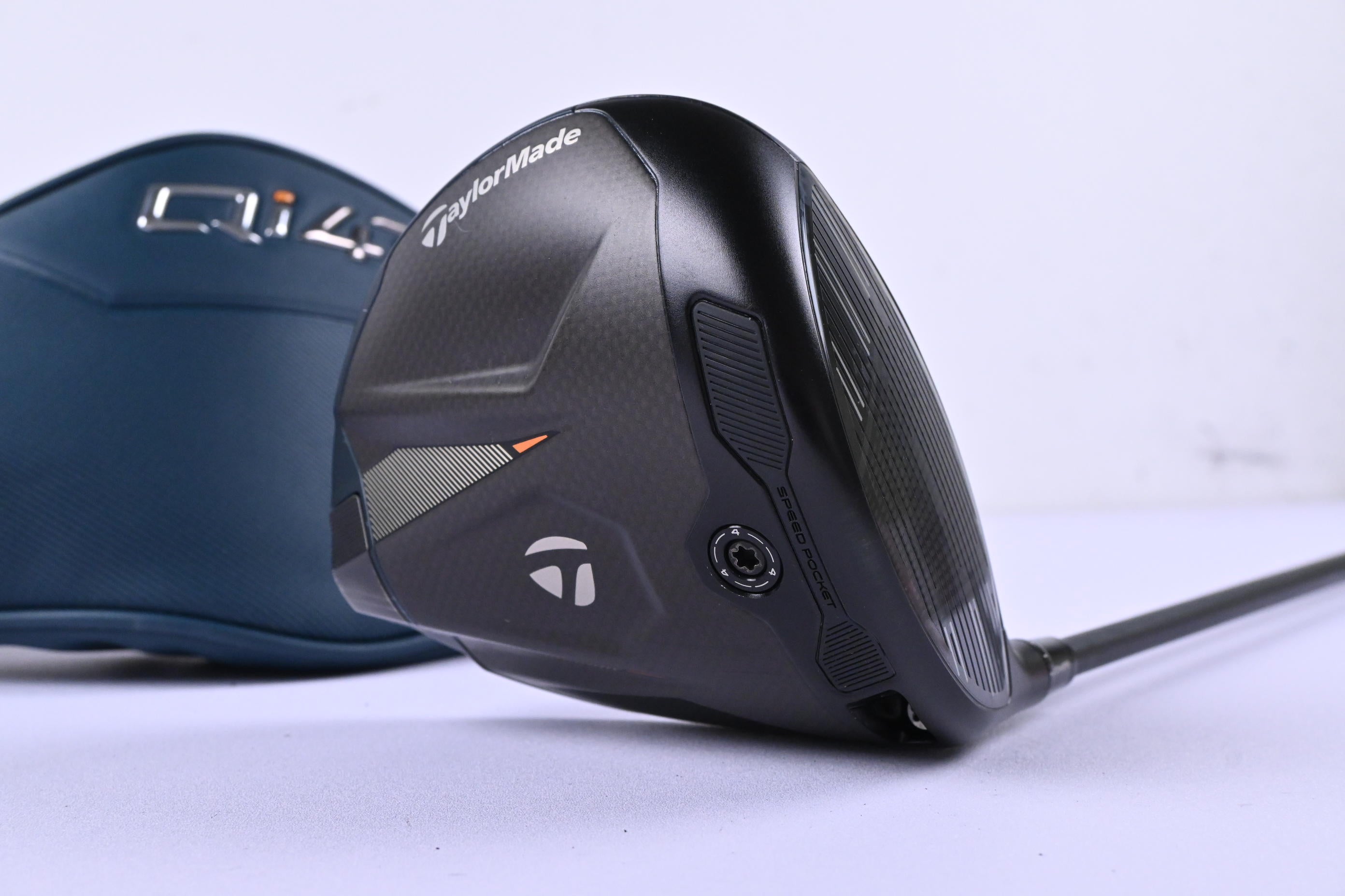Taylormade Qi4D Max Driver / 10.5 Degree / Regular Flex Vanquish 5 Shaft