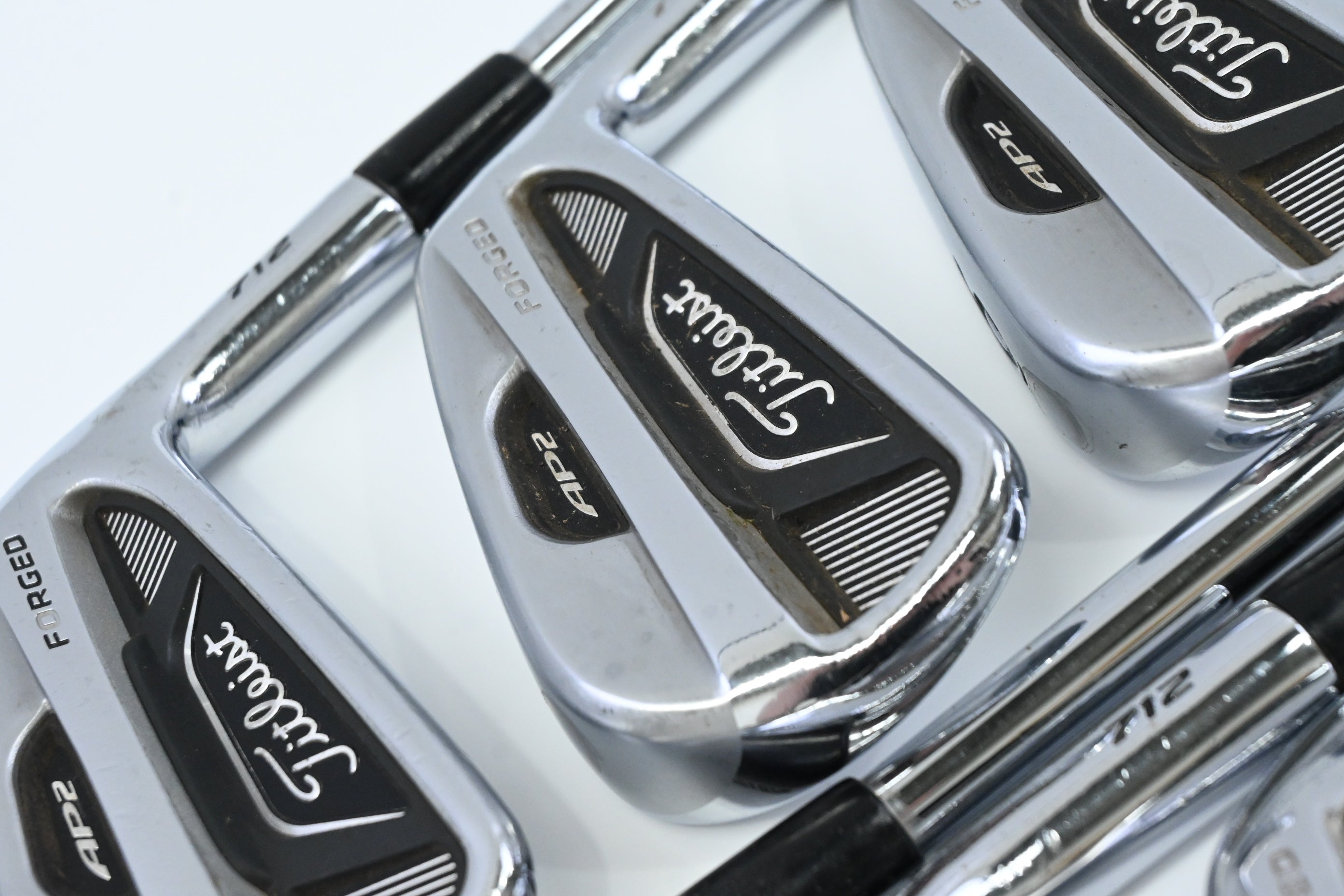 Titleist 712 AP2 Irons / 4-PW / Stiff Flex Dynamic Gold S300 Shafts
