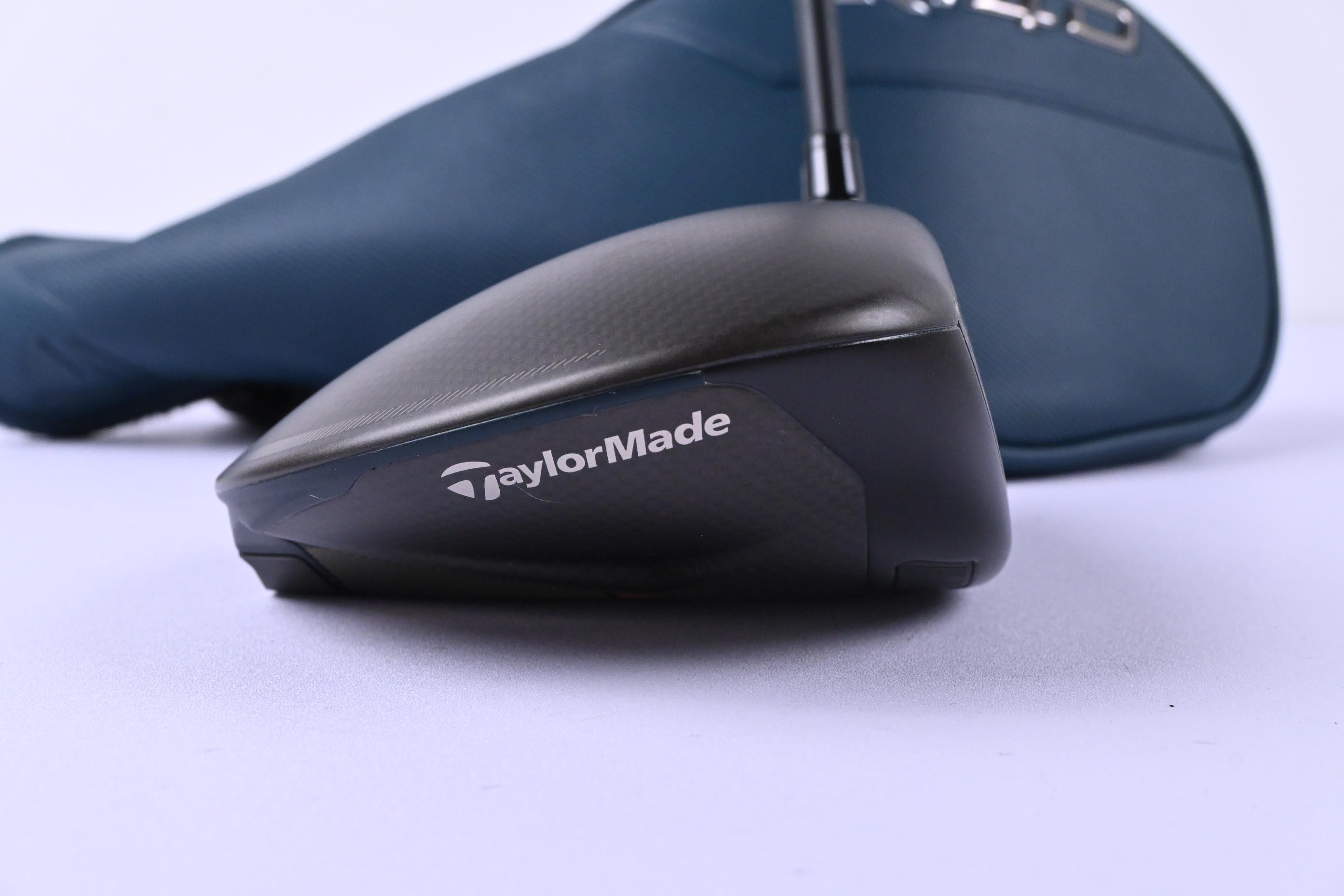 Taylormade Qi4D Max Driver / 10.5 Degree / Regular Flex Vanquish 5 Shaft