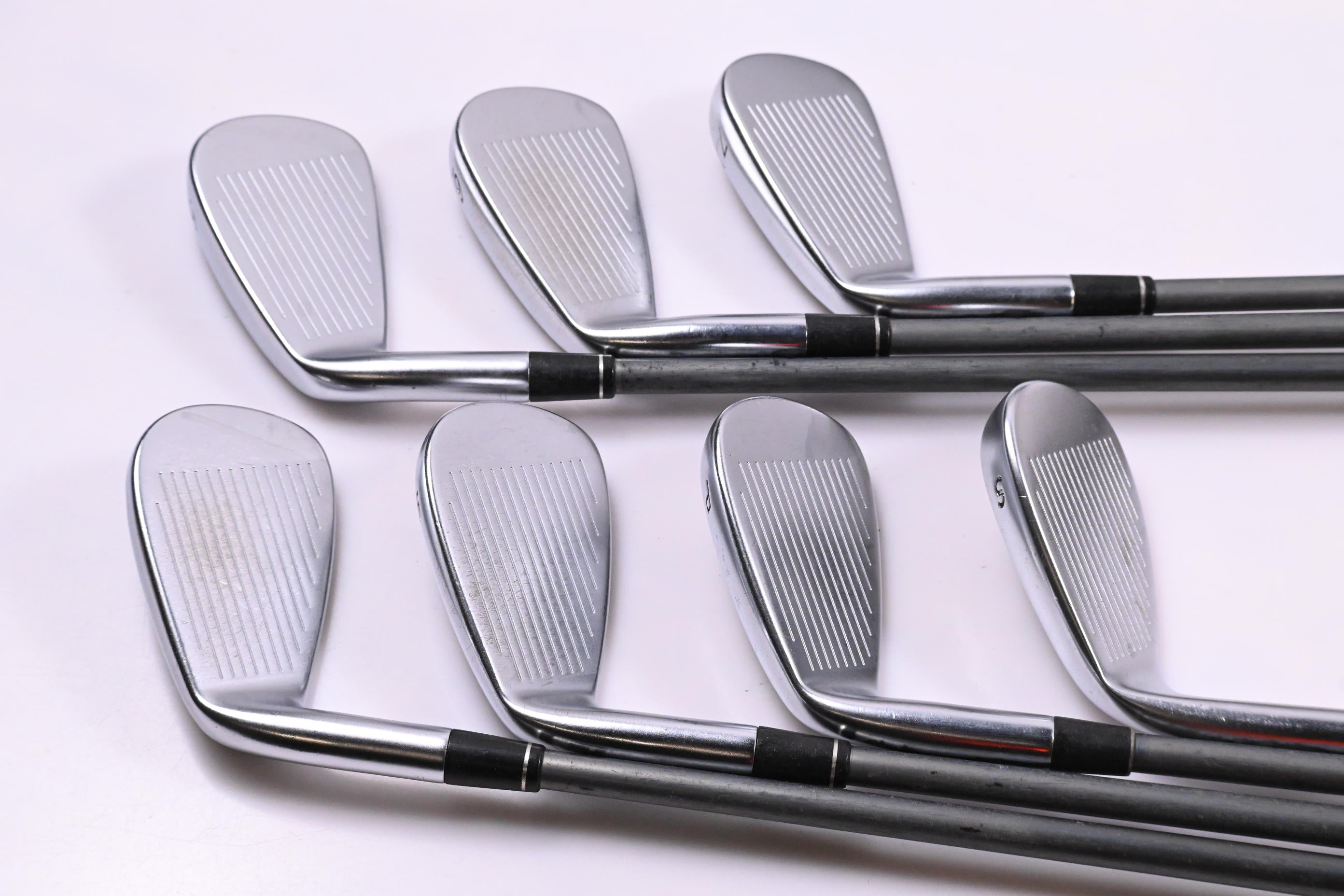 Taylormade R9 Irons / 5-PW+SW / Regular Flex Motore 65 Shafts