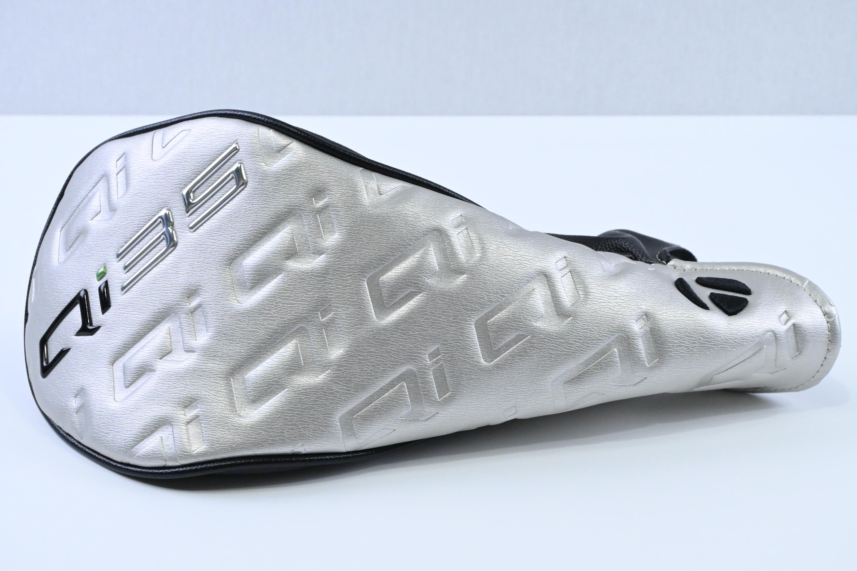 Taylormade Qi35 Driver / 10.5 Degree / Senior Flex Vanquish 4 Shaft