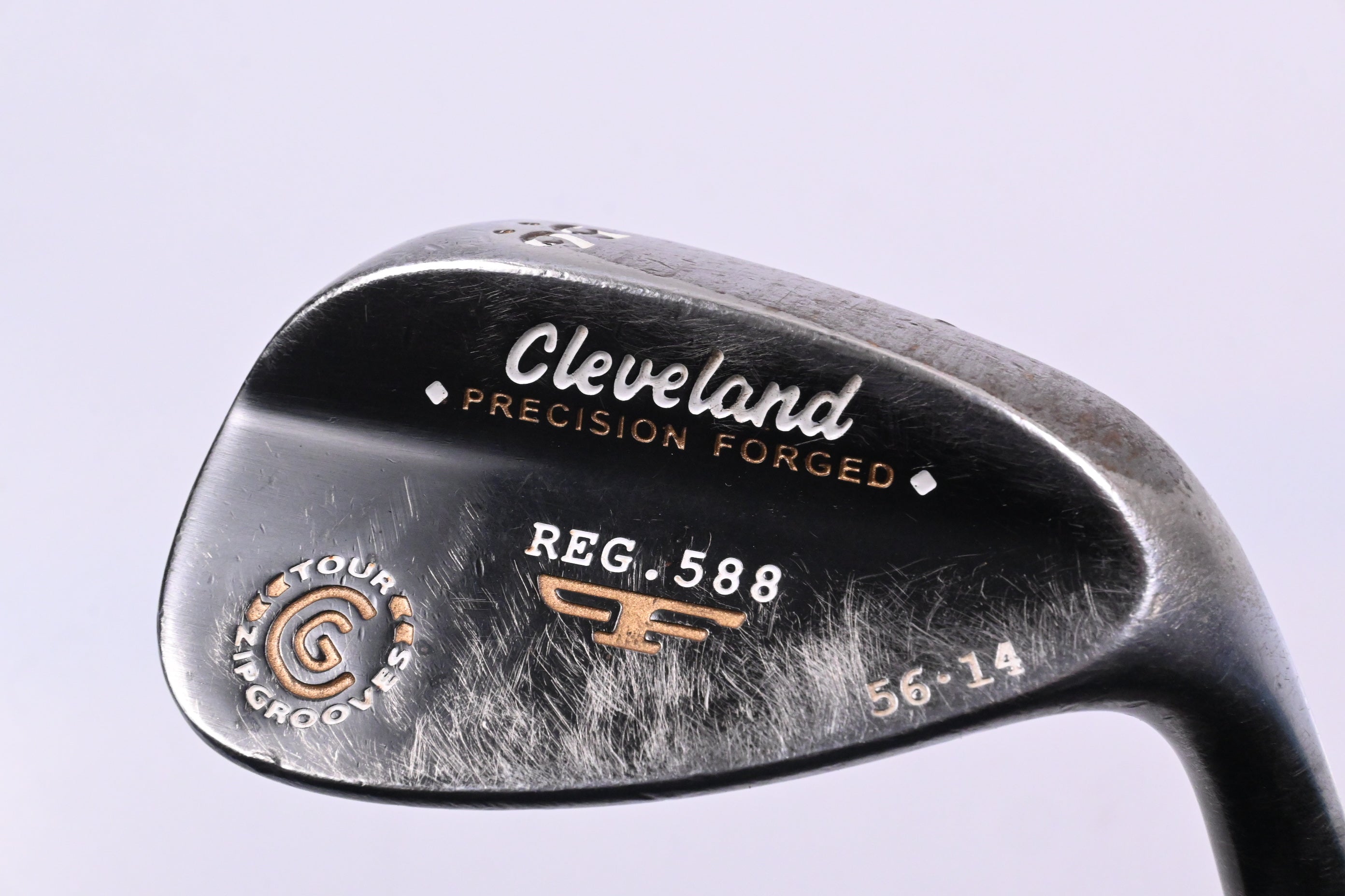 Cleveland 588 Precision Forged Sand Wedge / 56 Degree / Wedge Flex Tour Concept