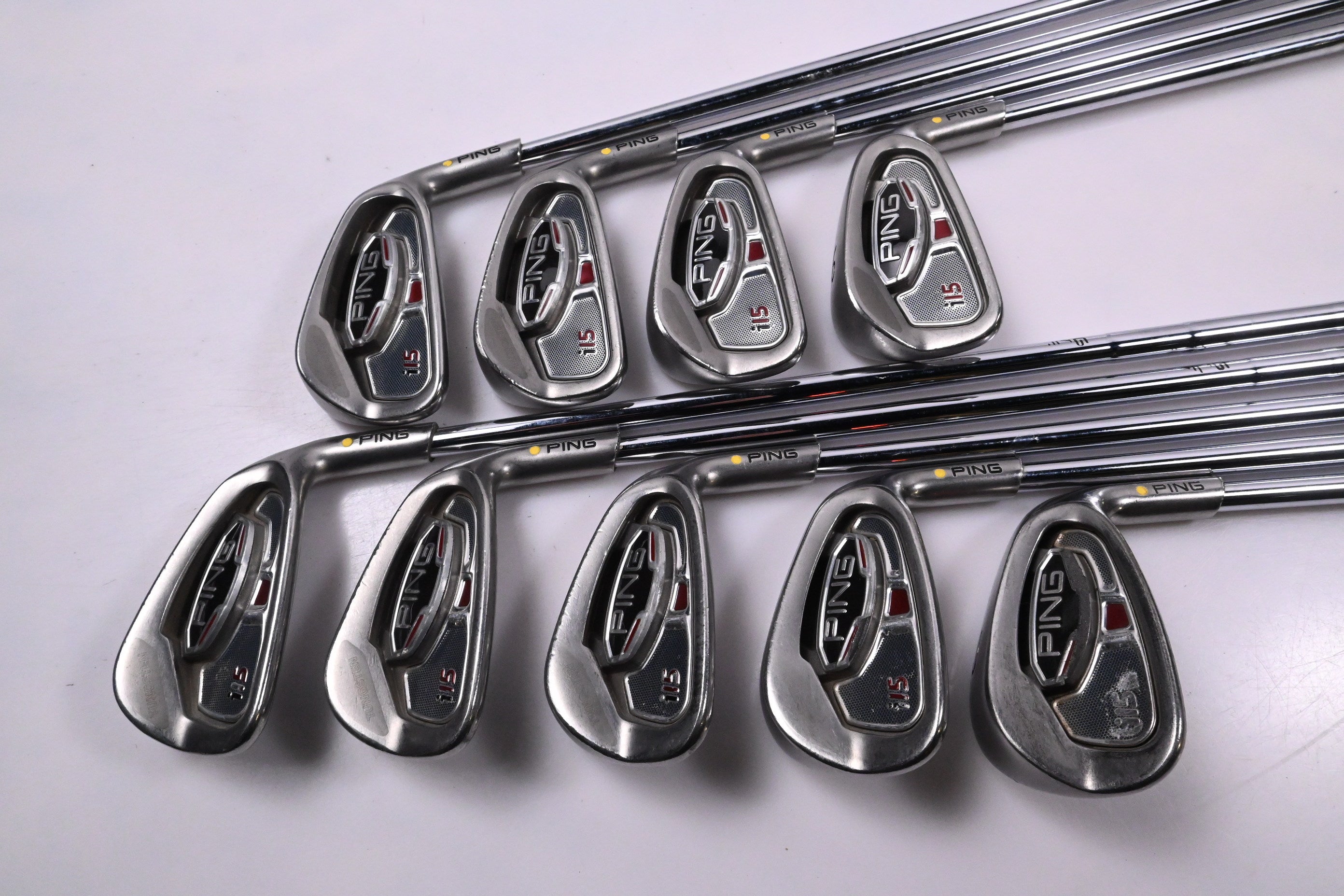 Ping i15 Irons / 3-PW+GW / Yellow Dot / Regular Flex Ping AWT Shafts