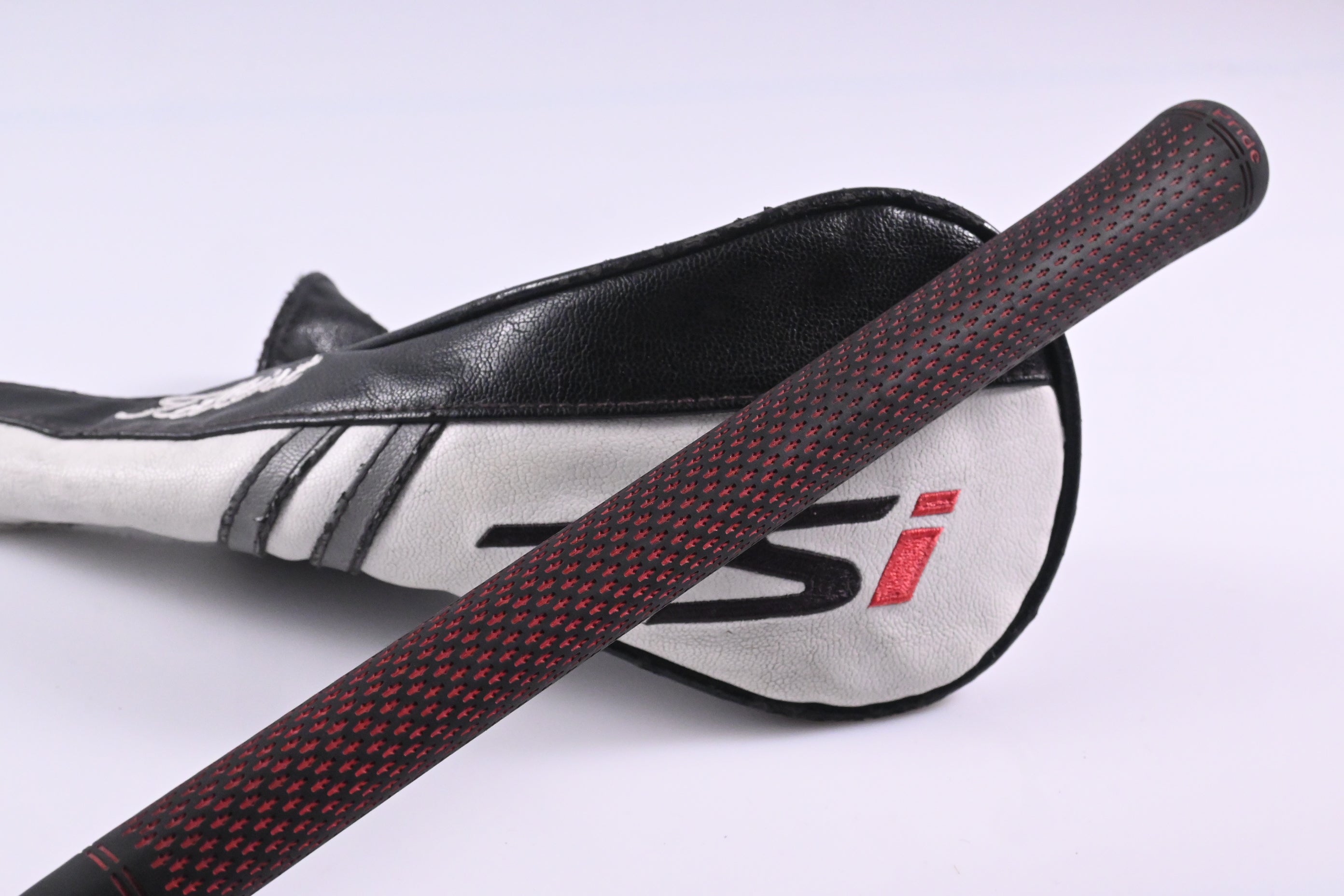 Titleist TSi2 #5 Hybrid / 24 Degree / Regular Flex Kuro Kage Black 55 Shaft