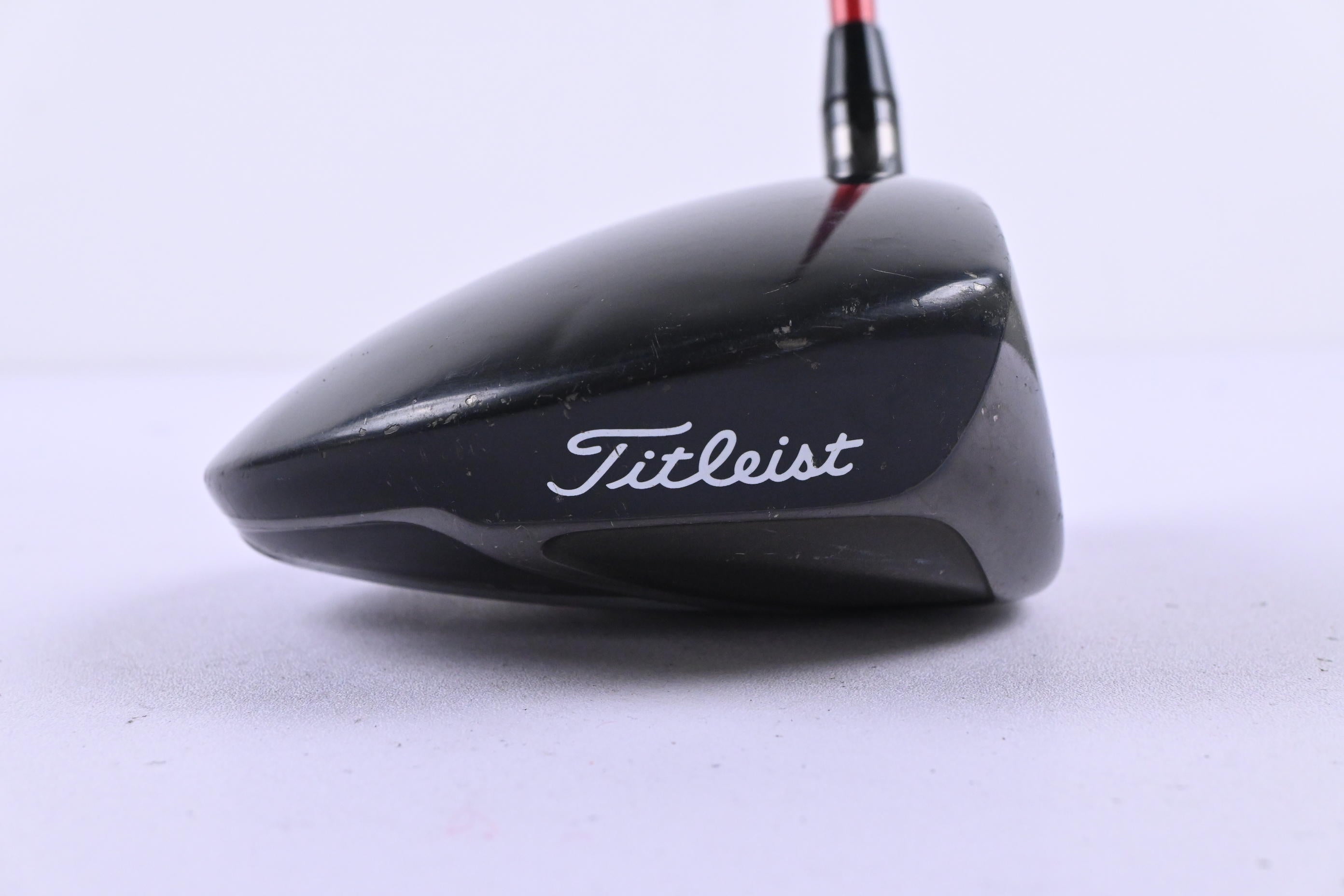Titleist 910 D2 Driver / 9.5 Degree / Stiff Fujikura Motore F1 75 Shaft