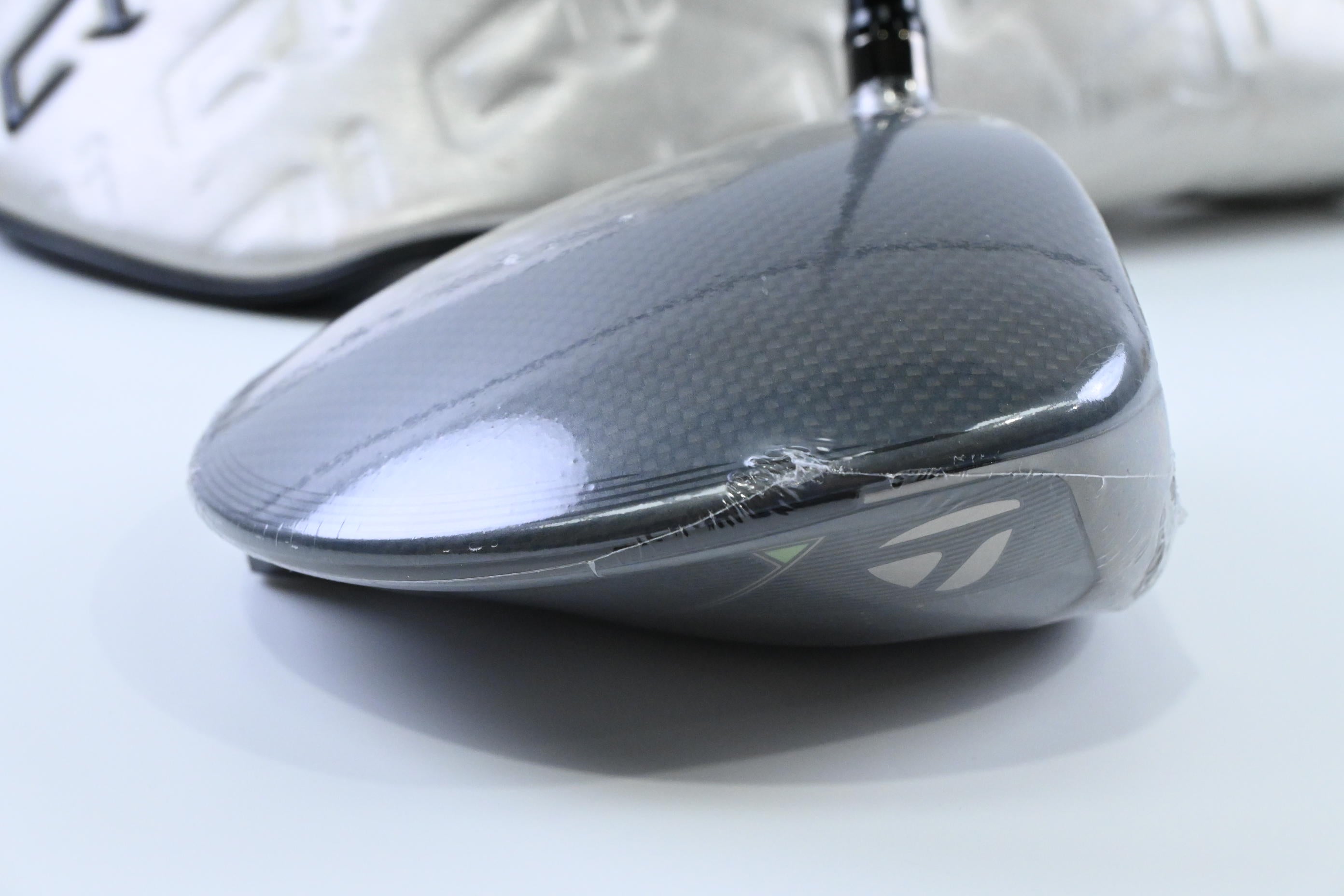 Taylormade Qi35 Driver / 10.5 Degree / Regular Flex Fujikura Ventus Blue 5 Shaft