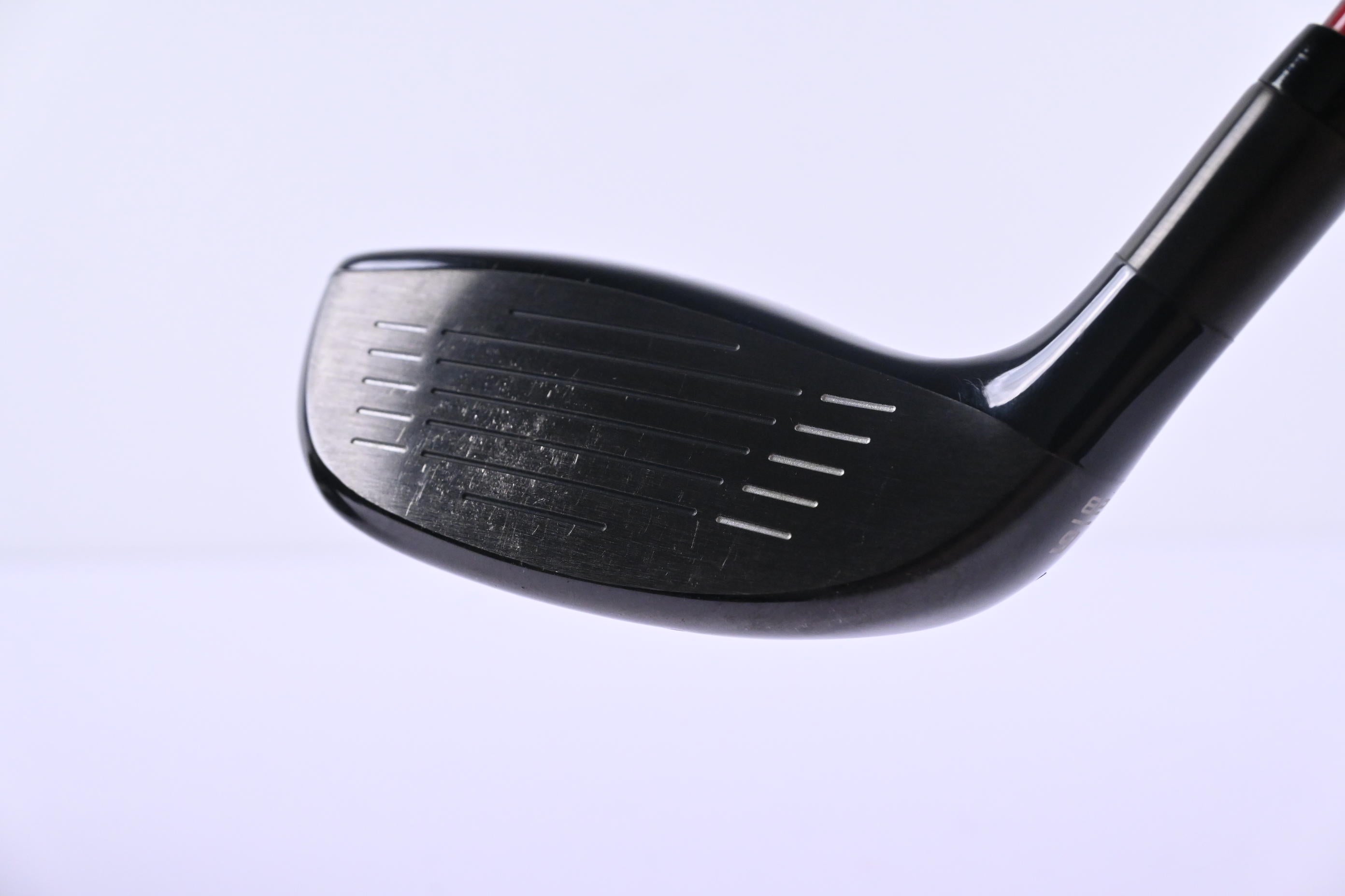 Wilson DYNAPWR 2025 #6 Hybrid / 28 Degree / Regular Flex Denali Red 70 Shaft