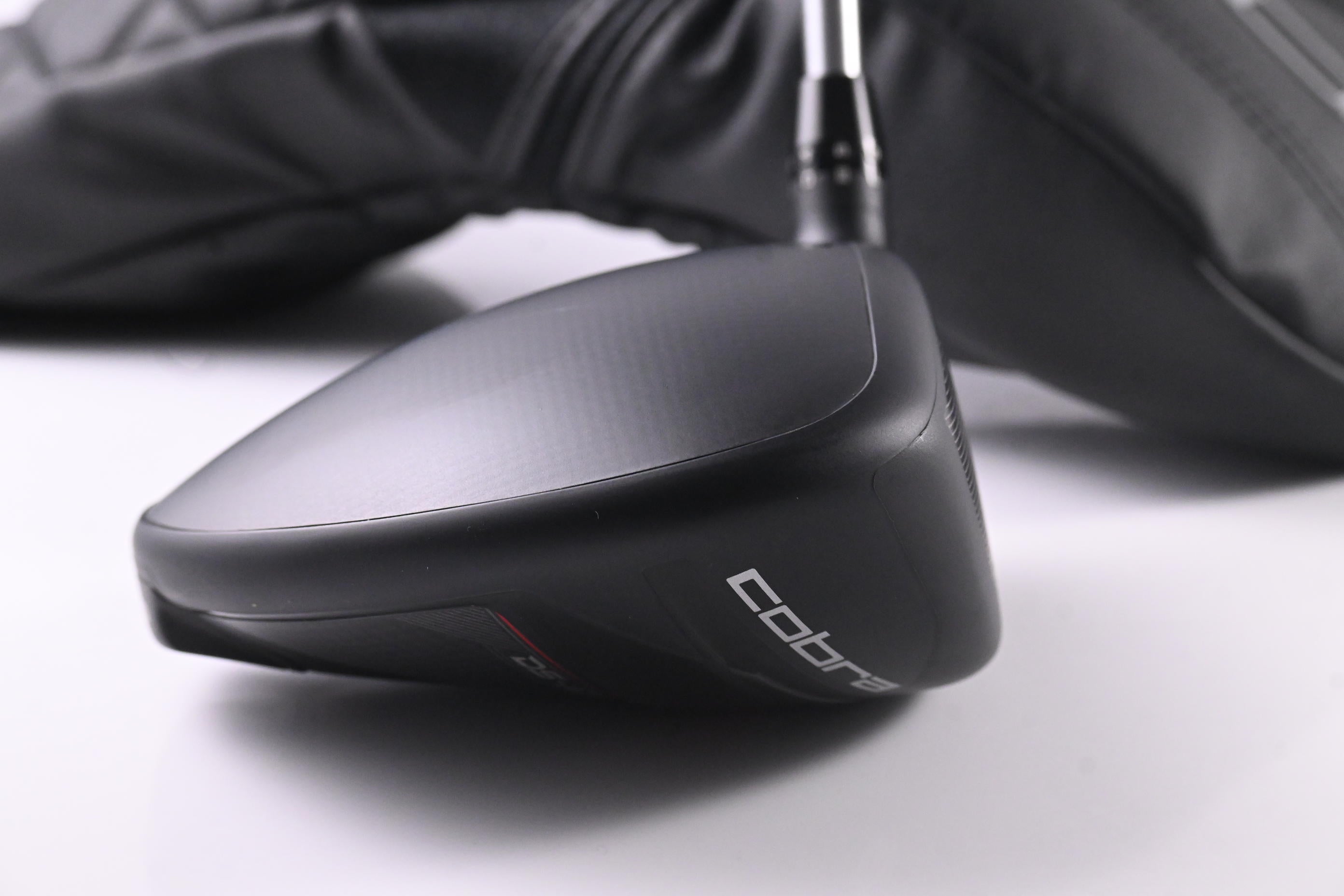 Cobra DS-Adapt MAX-D Driver / 10.5 Degree / Stiff Flex Fujikura Pro Black 60 Shaft